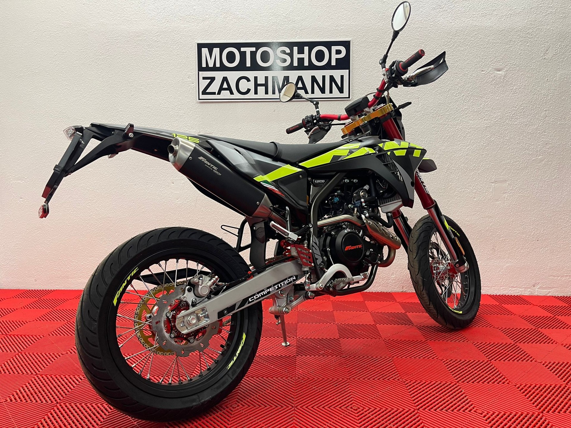 FANTIC XMF 125 Motard-image-4