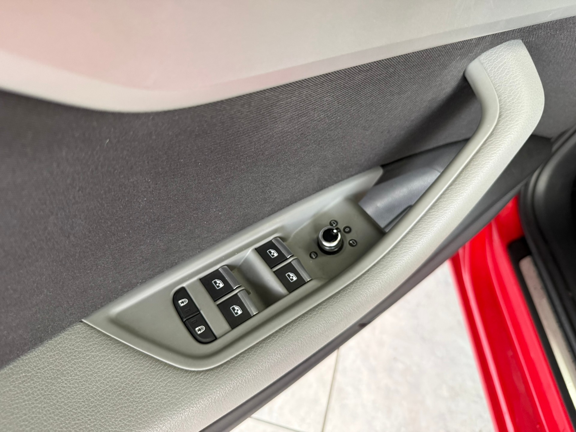 AUDI A4 Avant 35 TFSI S-tronic-image-15