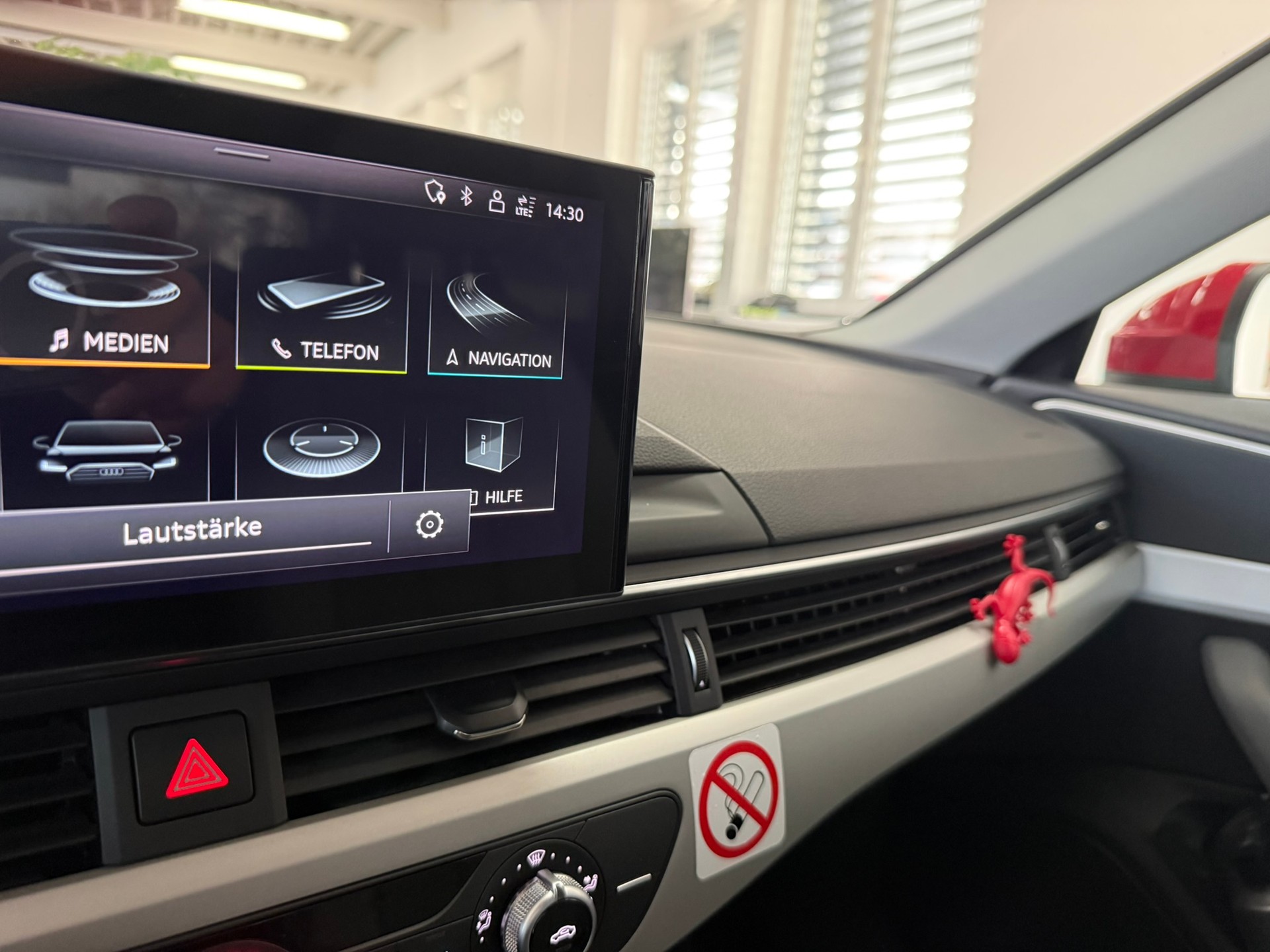 AUDI A4 Avant 35 TFSI S-tronic-image-18