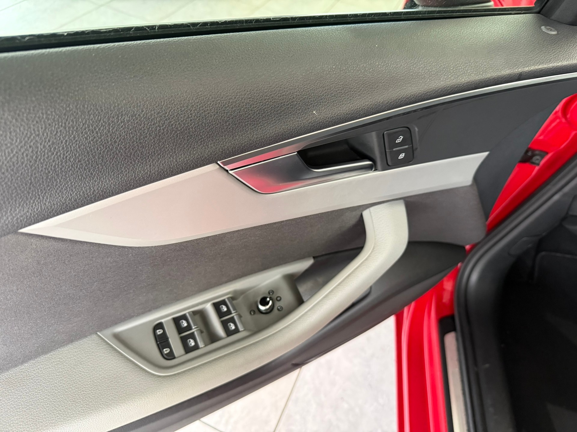 AUDI A4 Avant 35 TFSI S-tronic-image-12