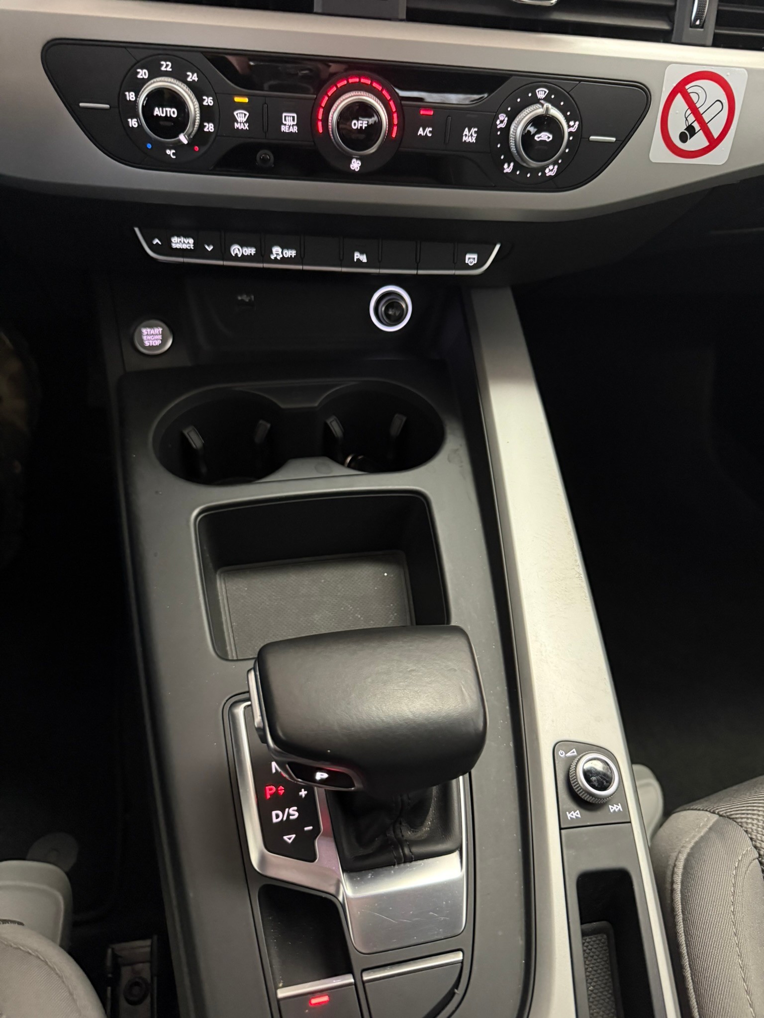 AUDI A4 Avant 35 TFSI S-tronic-image-17