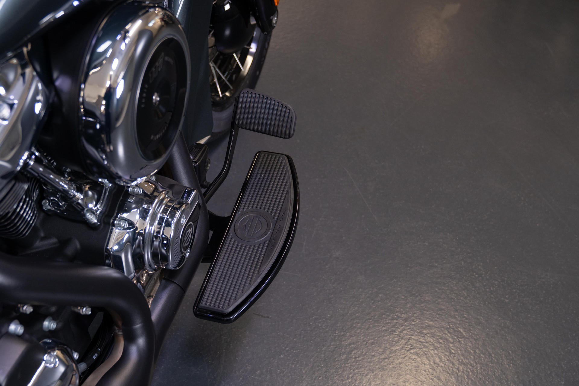 HARLEY-DAVIDSON FLHCS Heritage Classic 117-image-8