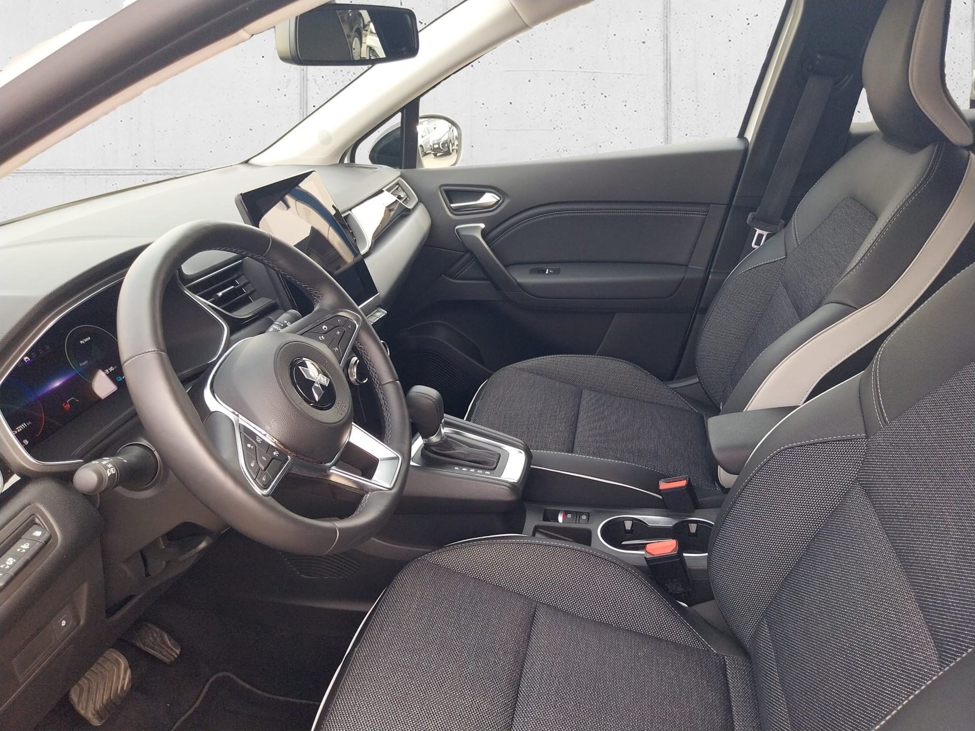 MITSUBISHI ASX 1.6 PHEV Intense-image-7