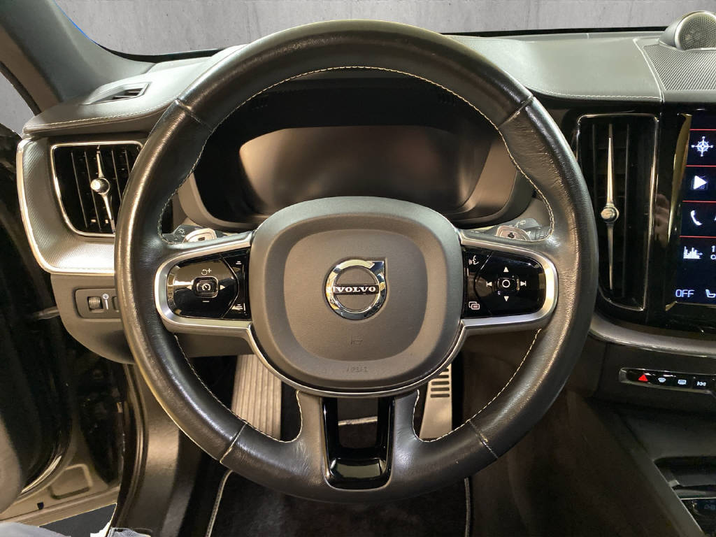 VOLVO XC60 2.0 T8 TE Polestar eAWD-image-9