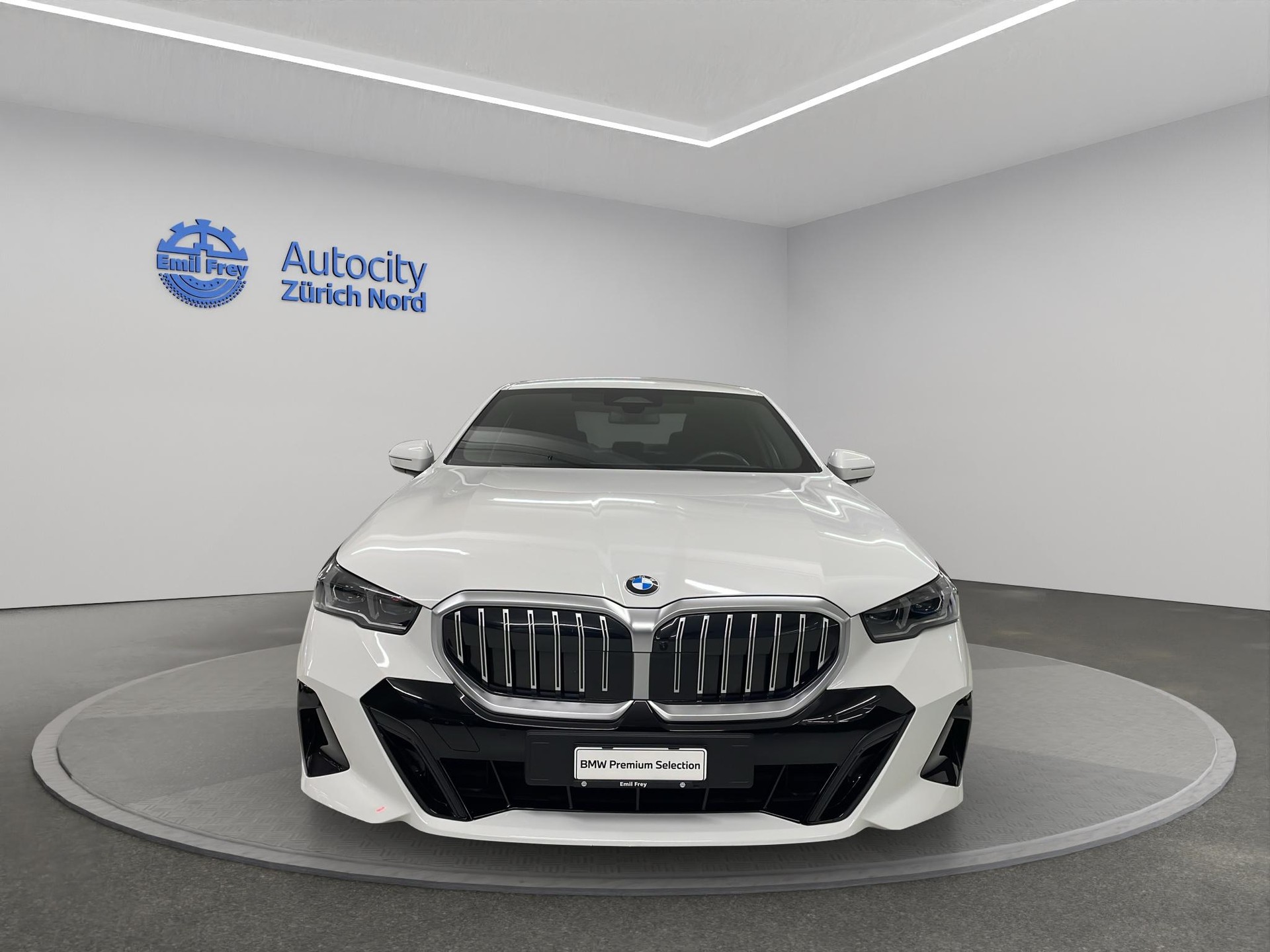BMW 520d xDrive-image-7