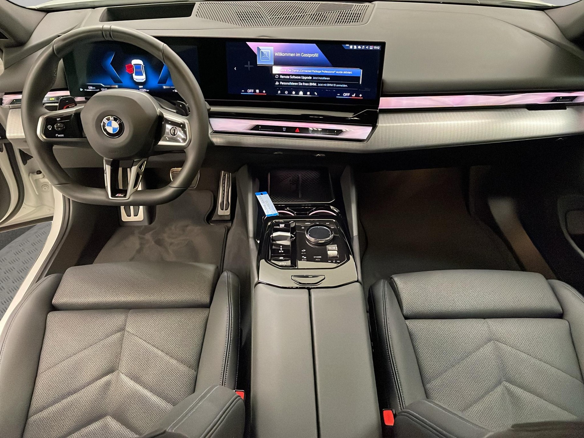BMW 520d xDrive-image-12