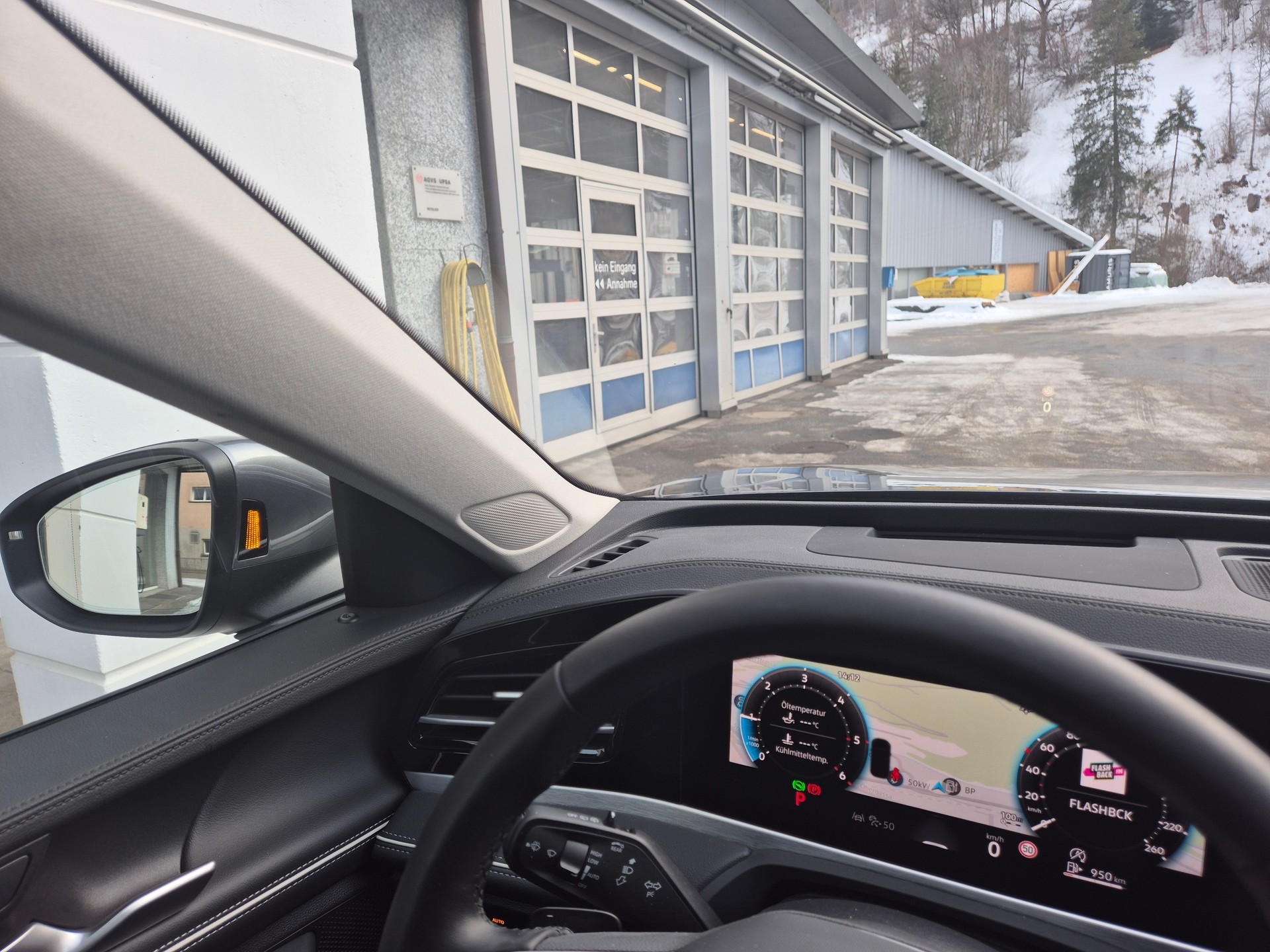 VW Passat Variant 2.0 TDI evo Business 4 Motion DSG-image-11