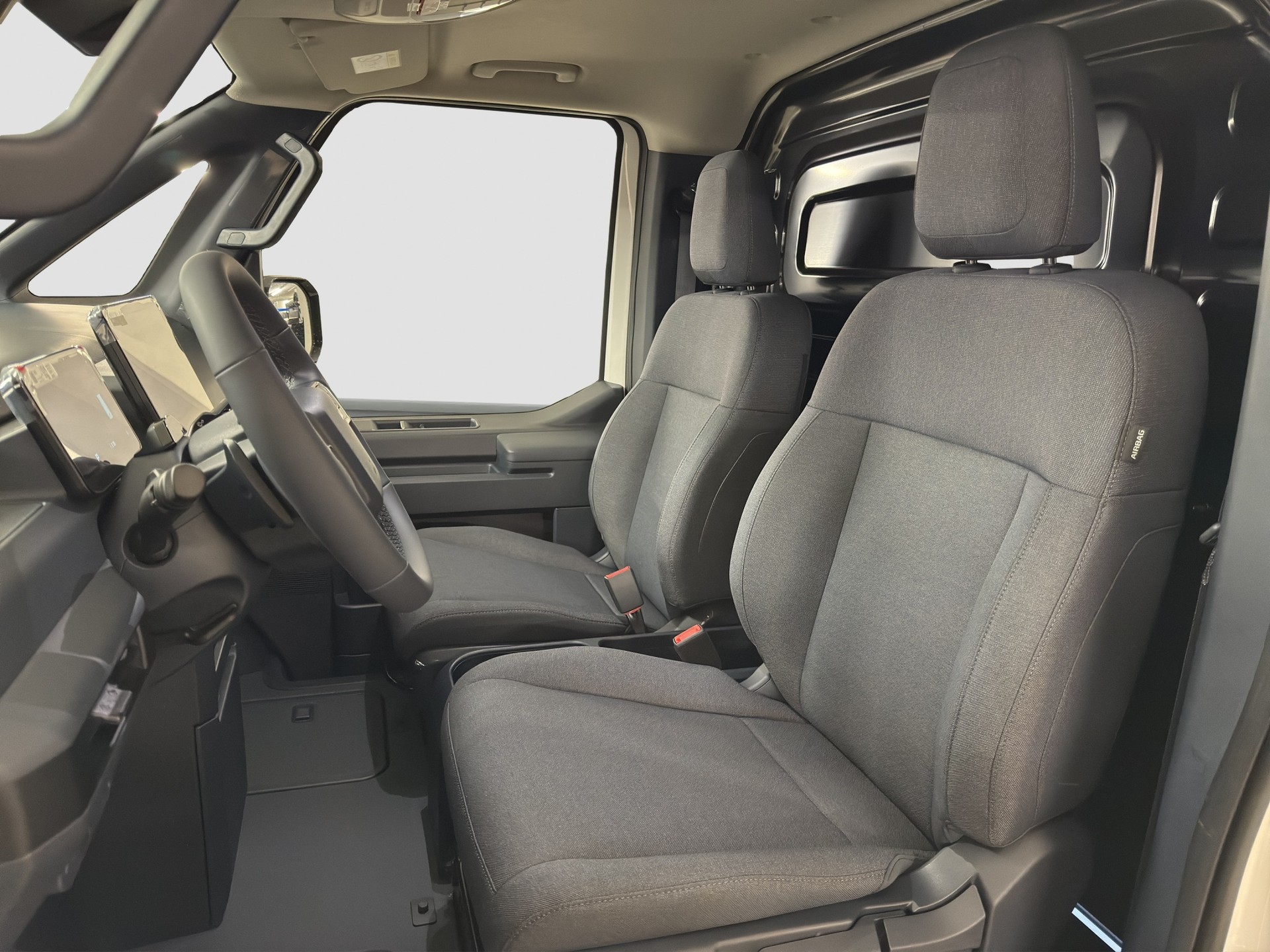 KIA PV5 Cargo 71.2 kWh Plus-image-8