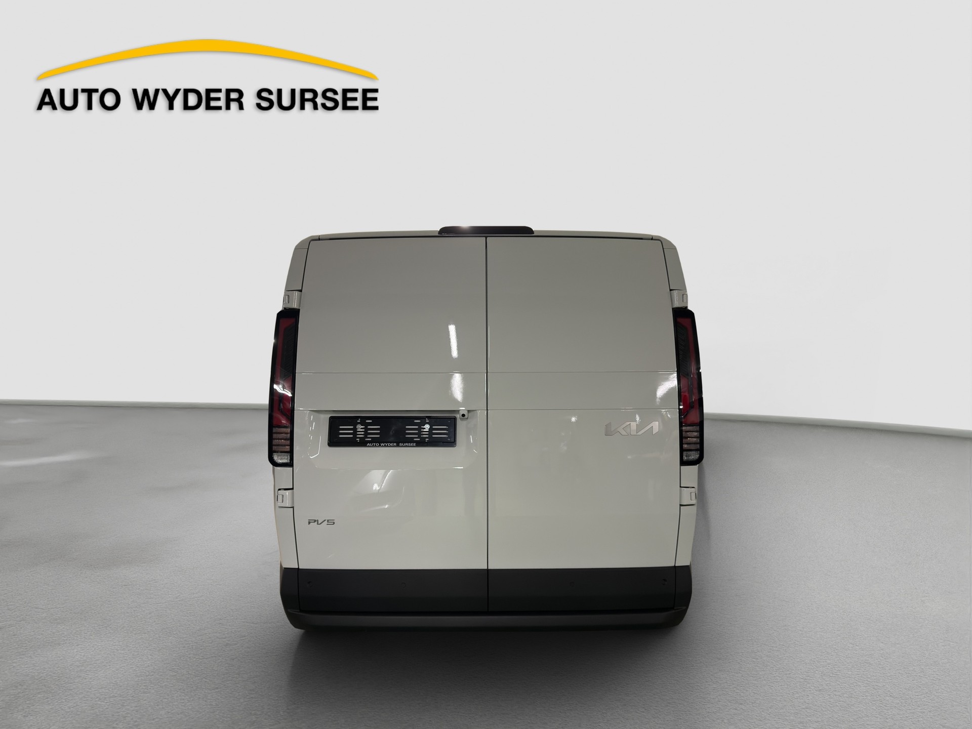 KIA PV5 Cargo 71.2 kWh Plus-image-4