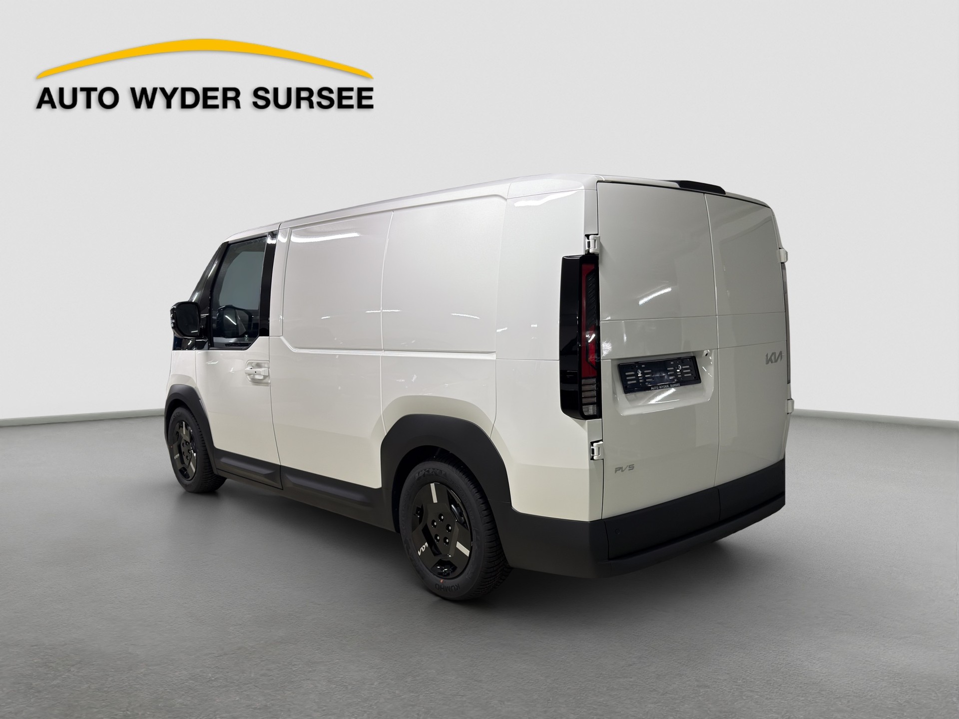 KIA PV5 Cargo 71.2 kWh Plus-image-3