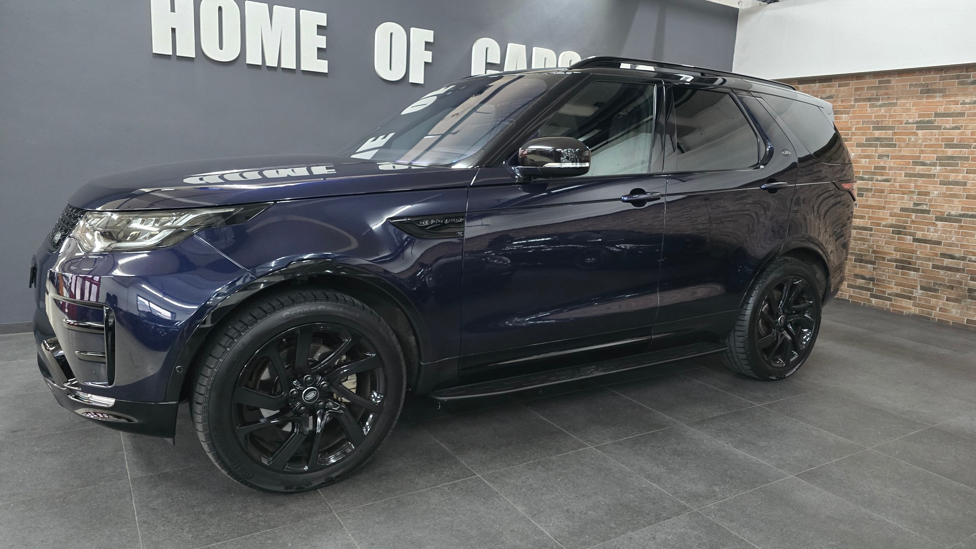 LAND ROVER Discovery 3.0 TD6 HSE Luxury Automatic-image-4