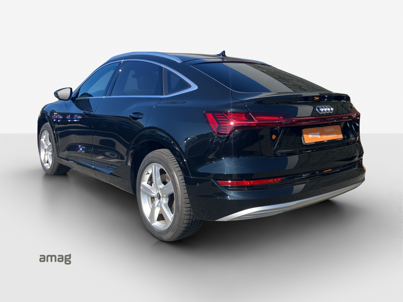 AUDI e-tron 55 Sportback Advanced quattro-image-2