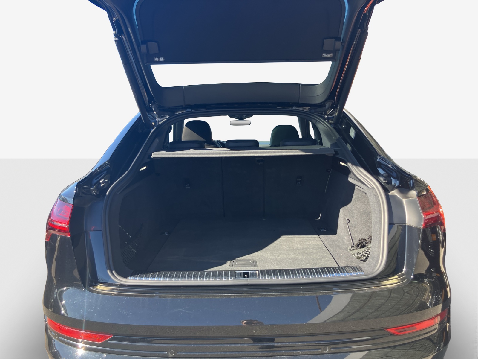 AUDI e-tron 55 Sportback Advanced quattro-image-13