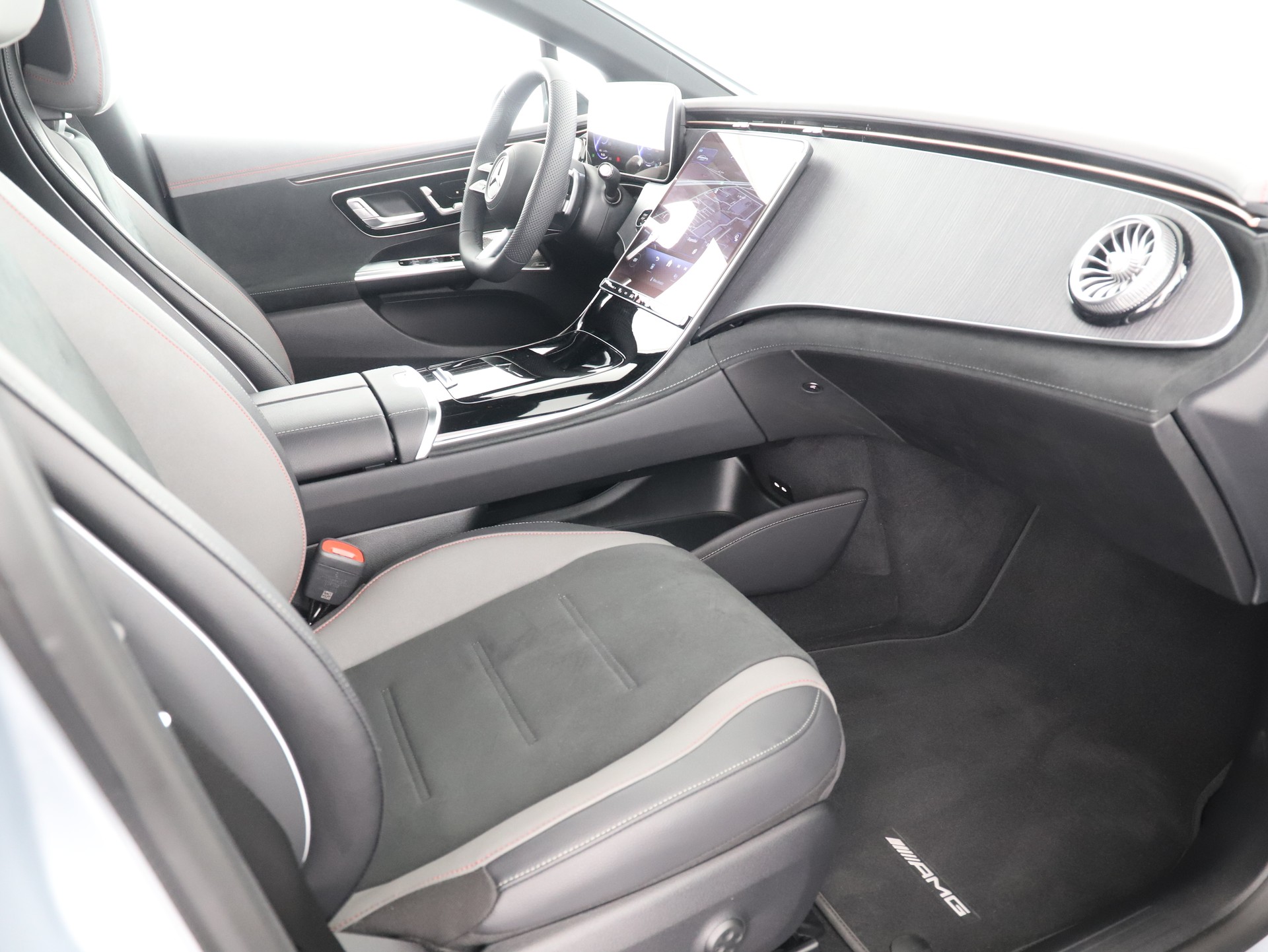 MERCEDES-BENZ EQE 350 4 Matic-image-9
