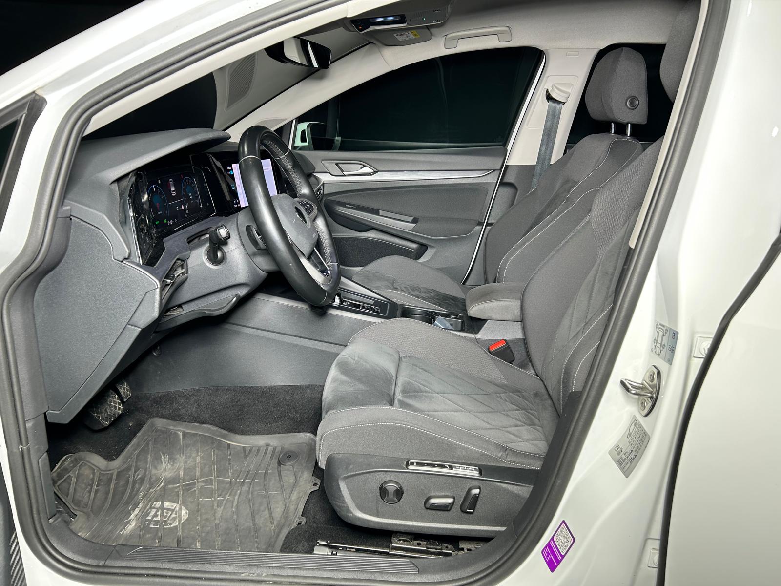 VW Golf VIII 1.0 TSI Life DSG CH FAHRZEUG-image-6