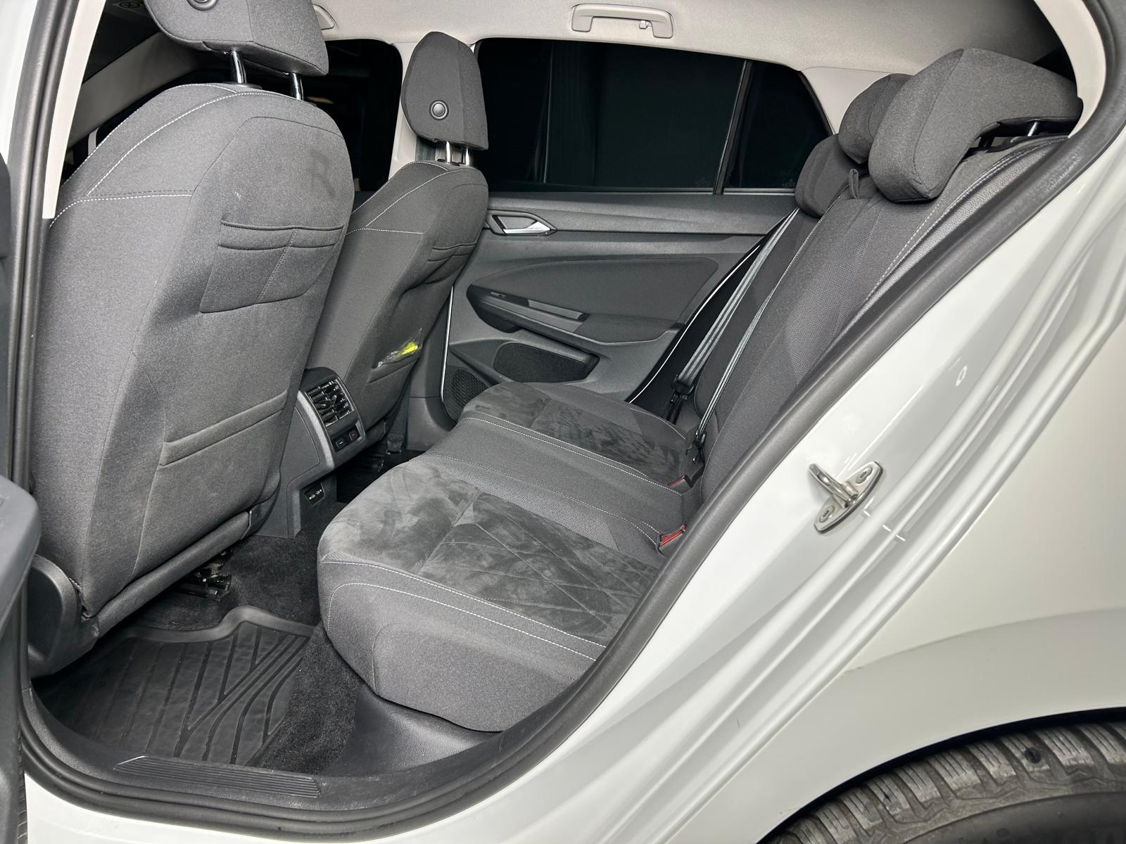VW Golf VIII 1.0 TSI Life DSG CH FAHRZEUG-image-7
