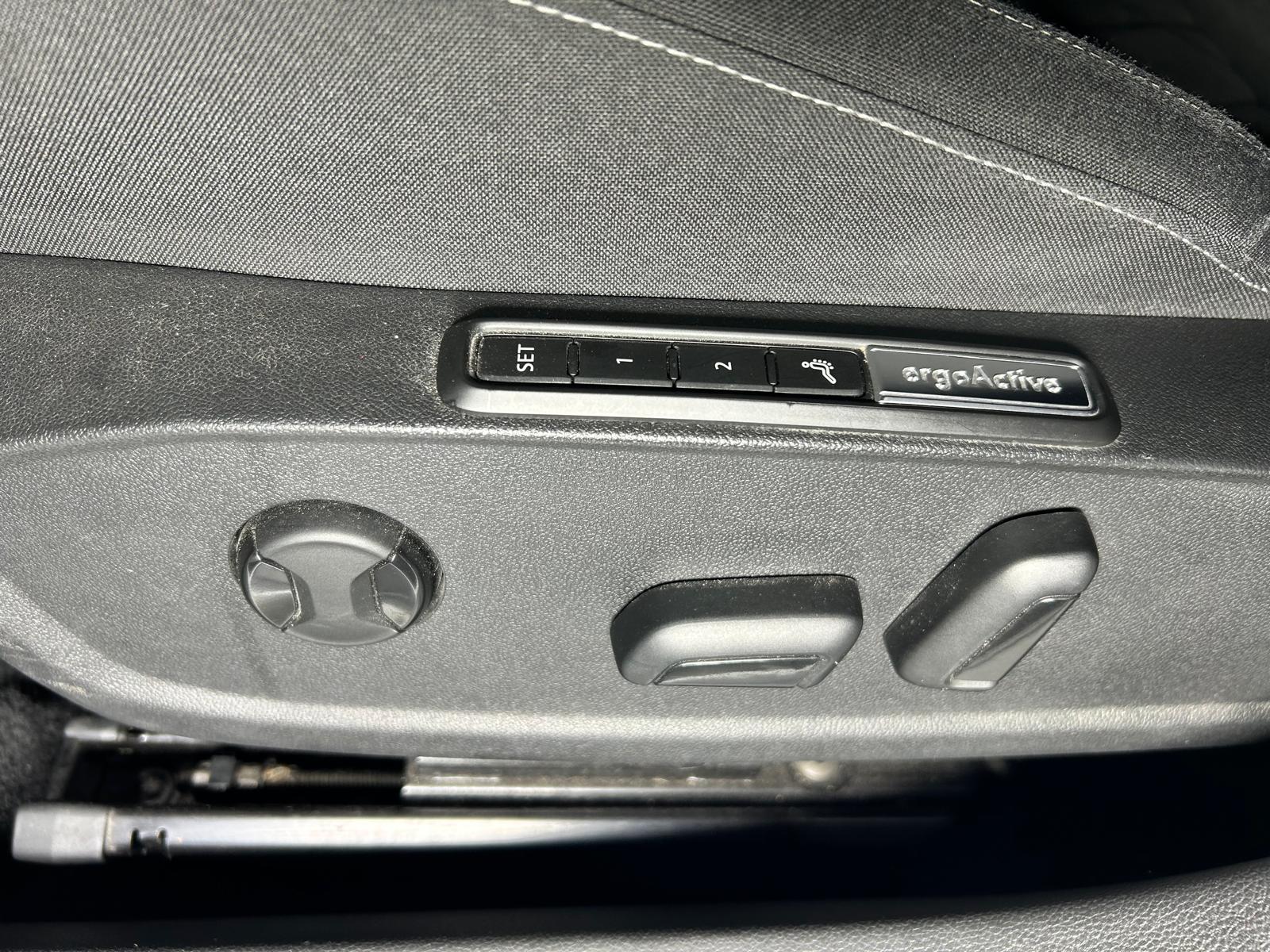 VW Golf VIII 1.0 TSI Life DSG CH FAHRZEUG-image-16