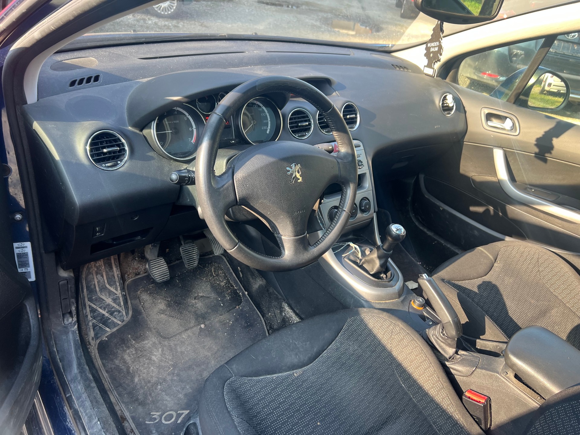 PEUGEOT 308 SW 1.6 16V VTI Sport-image-9