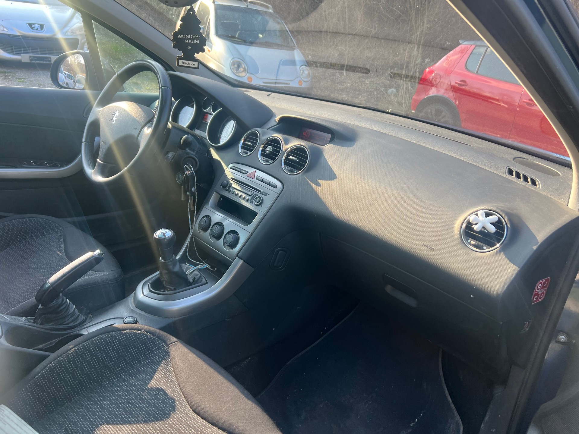 PEUGEOT 308 SW 1.6 16V VTI Sport-image-11