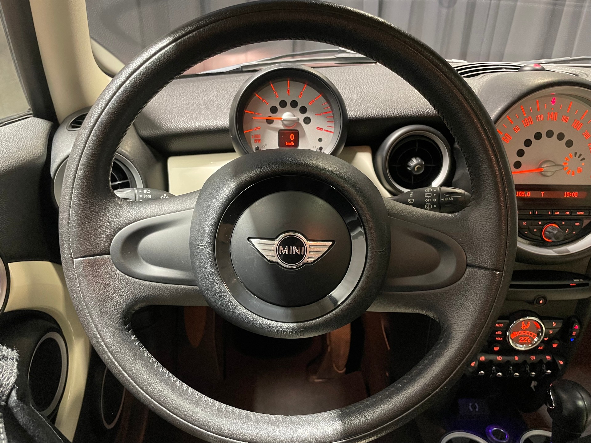MINI Cooper Steptronic (70)-image-9