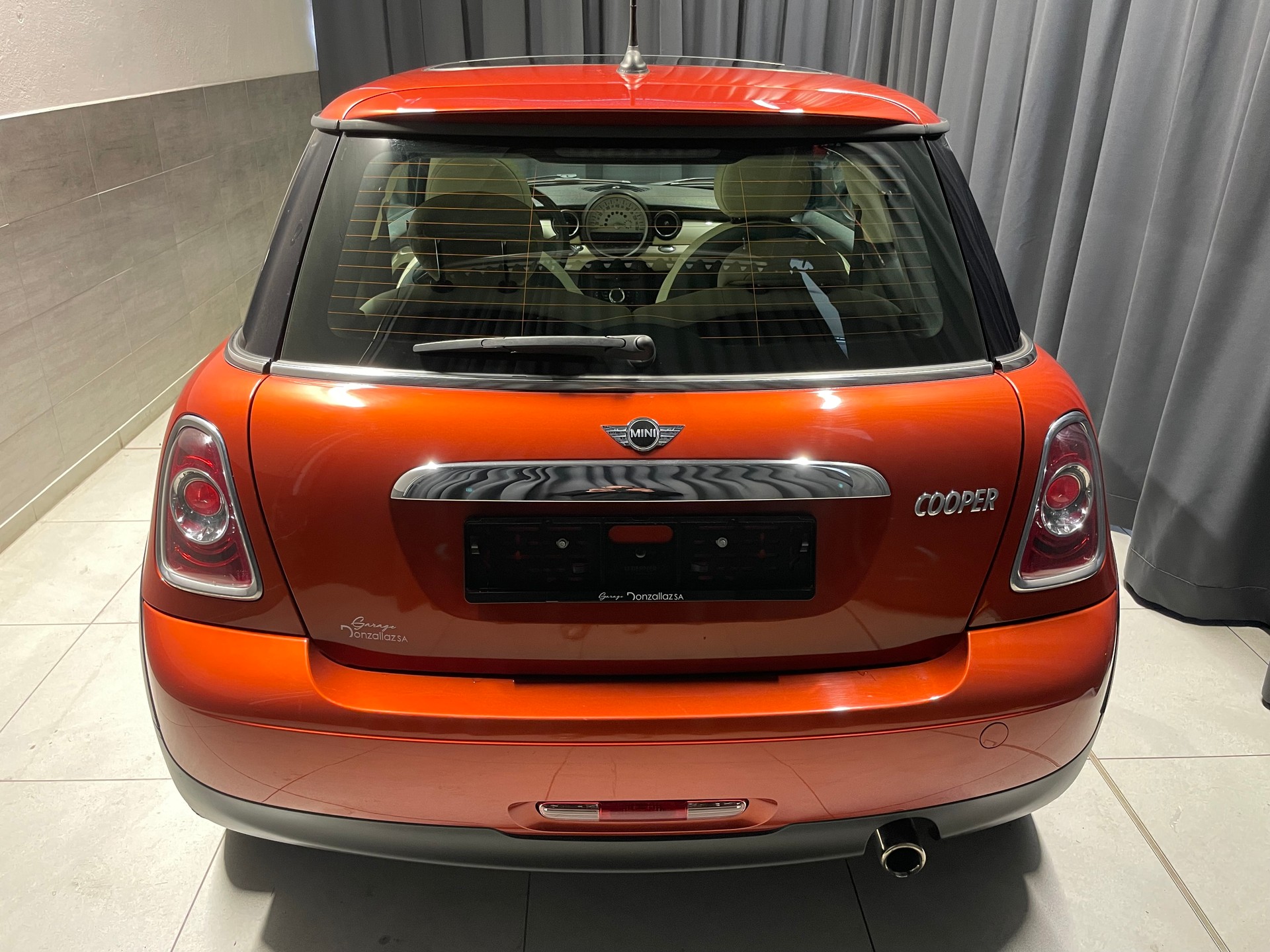 MINI Cooper Steptronic (70)-image-4