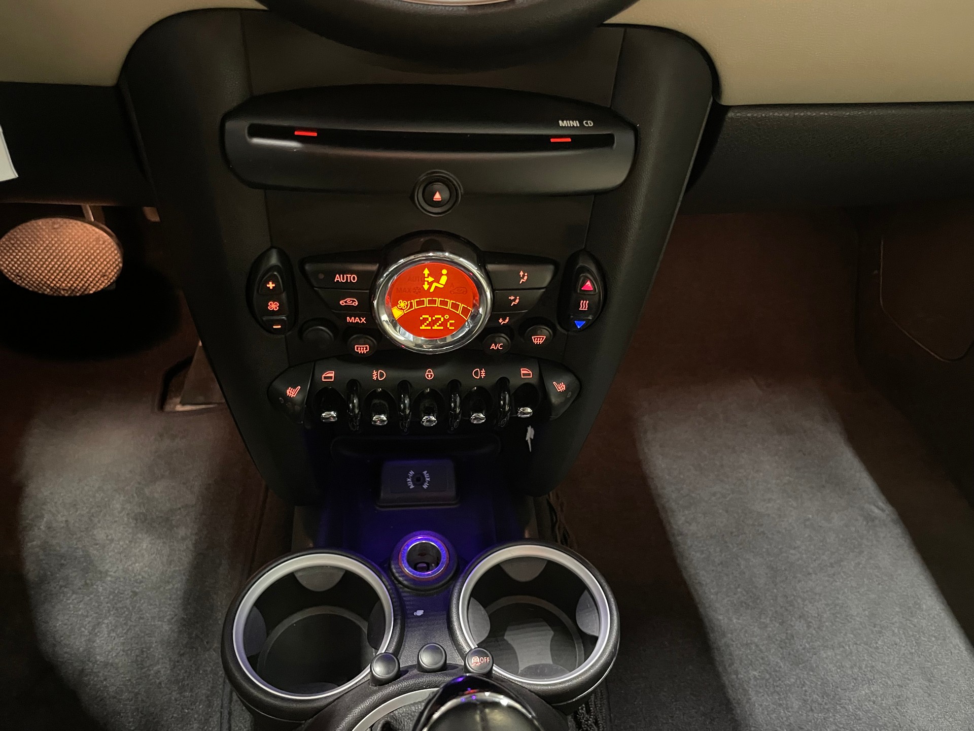 MINI Cooper Steptronic (70)-image-11