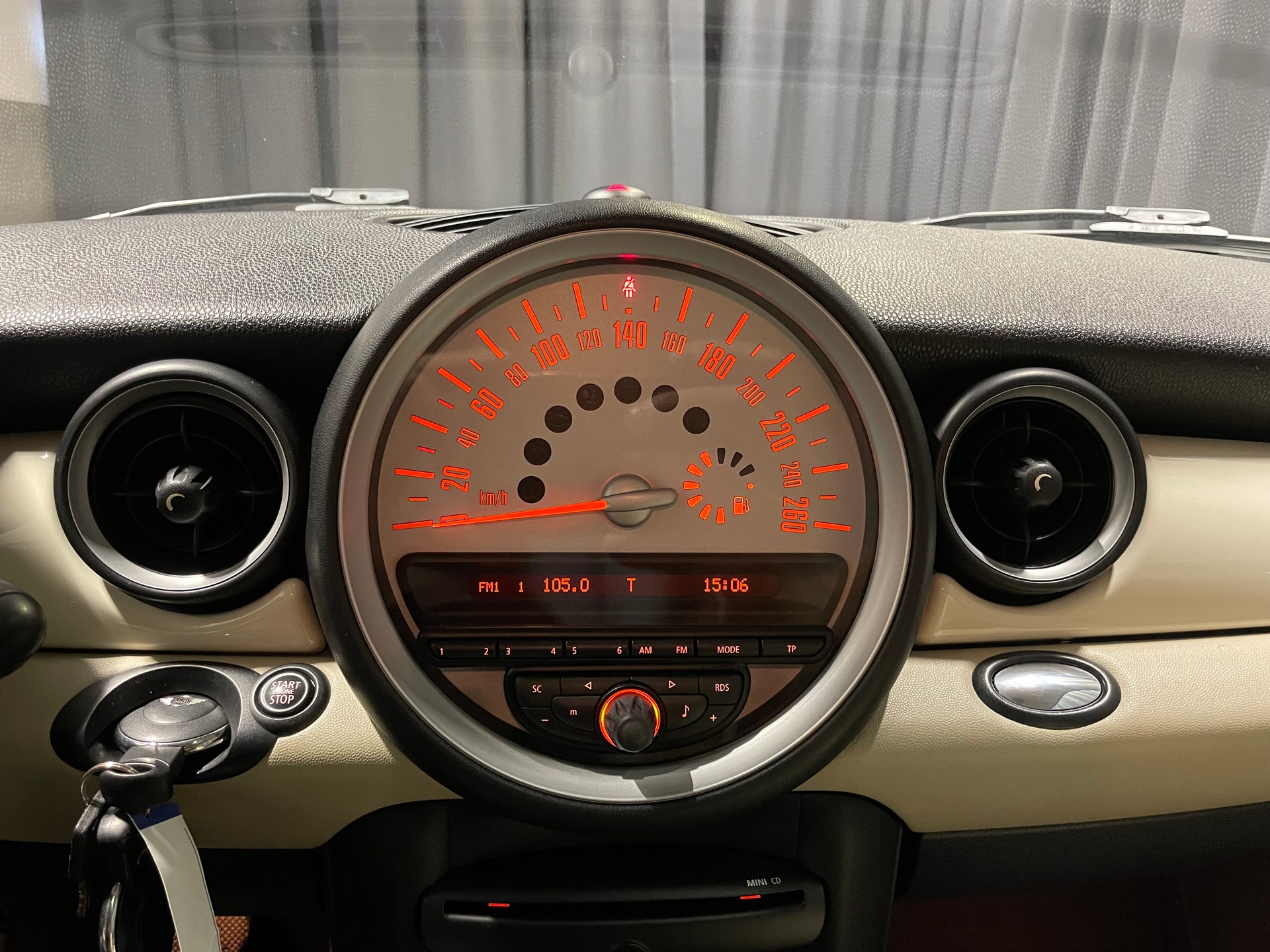 MINI Cooper Steptronic (70)-image-10