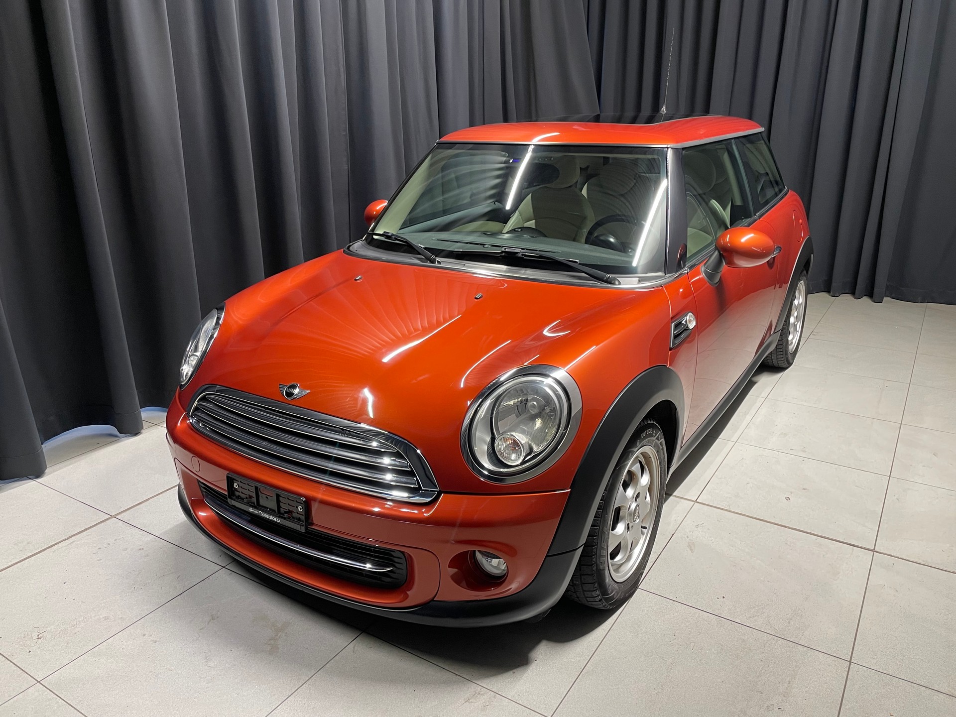 MINI Cooper Steptronic (70)-image-2