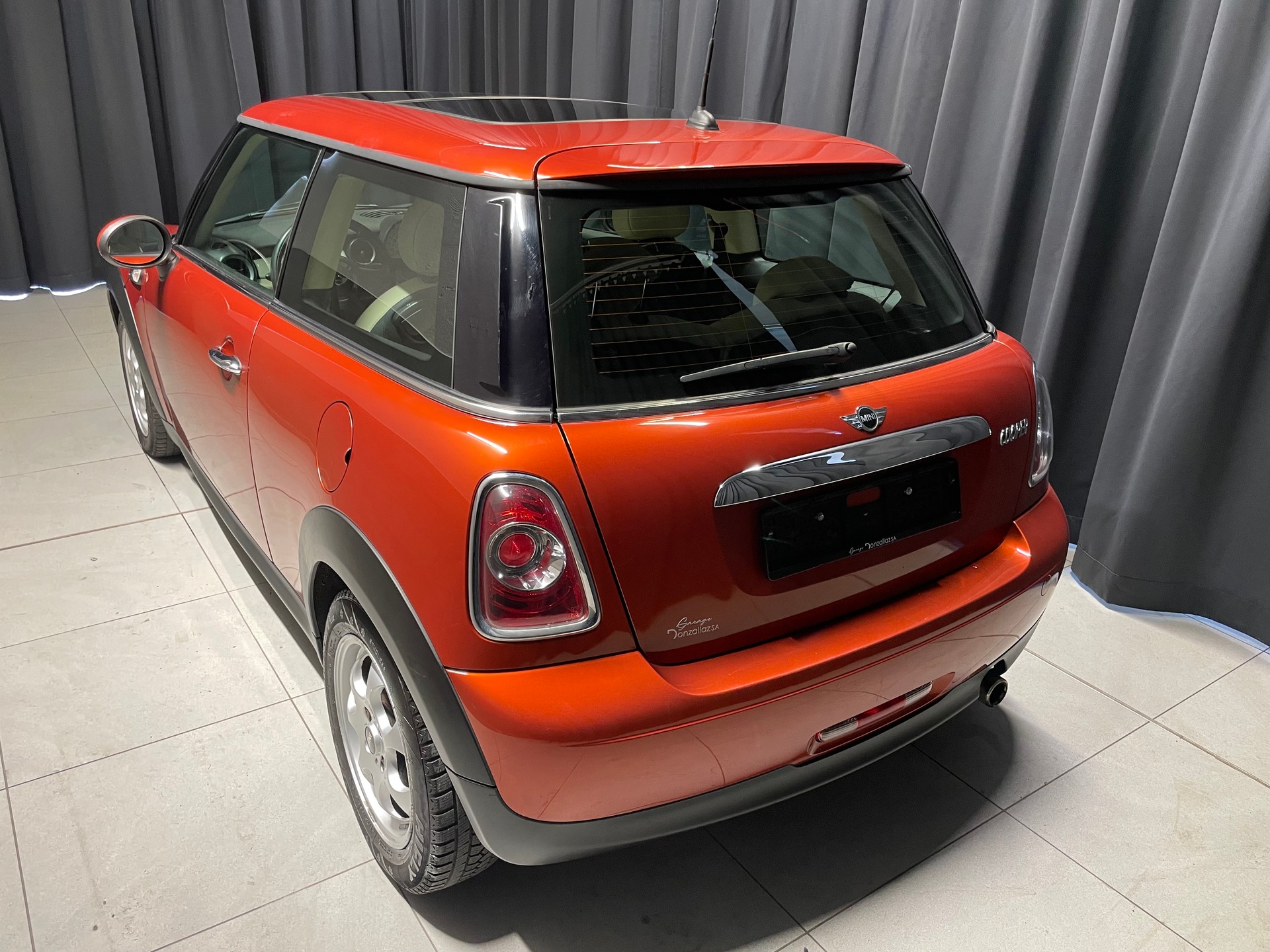 MINI Cooper Steptronic (70)-image-3
