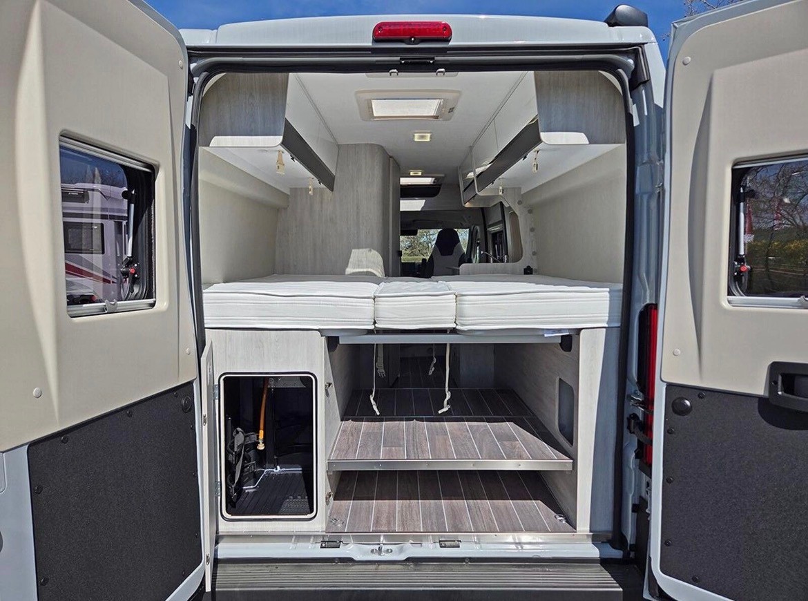 ROLLER TEAM Livingstone GO Duo "Solar" 2,2 HDi Modell 2026 8-Gang-Automat mit Abstandsregeltempomat auf Citroen Jumper/ Fiat Ducato Basis-image-12
