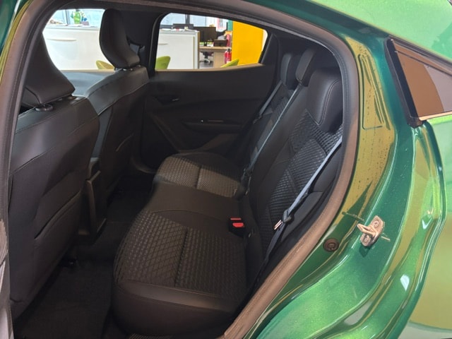 RENAULT Clio 1.8 E-Tech Techno-image-12