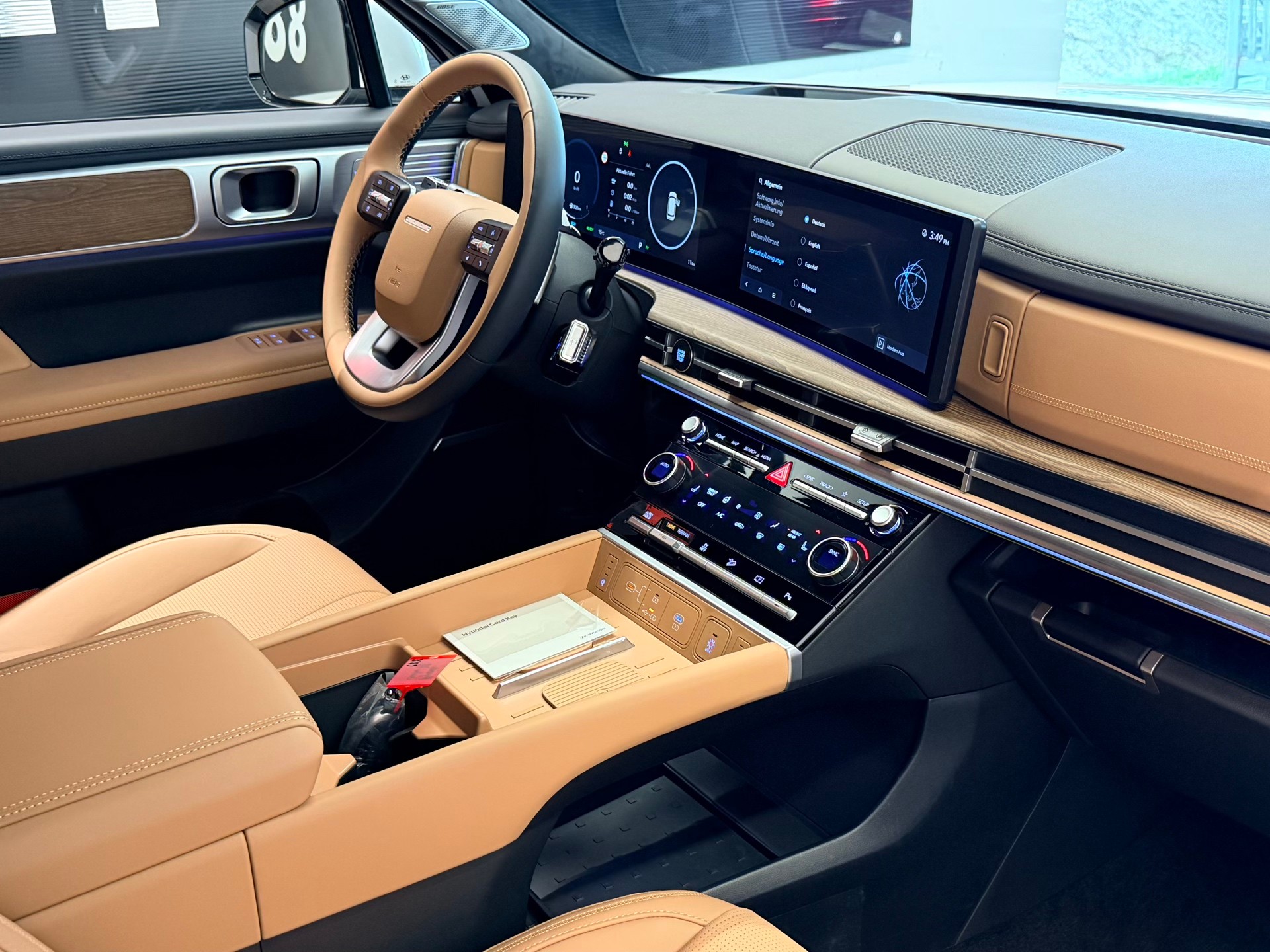 HYUNDAI Santa Fe 1.6 T-GDi PHEV Calligraphy 4WD Automatic-image-16