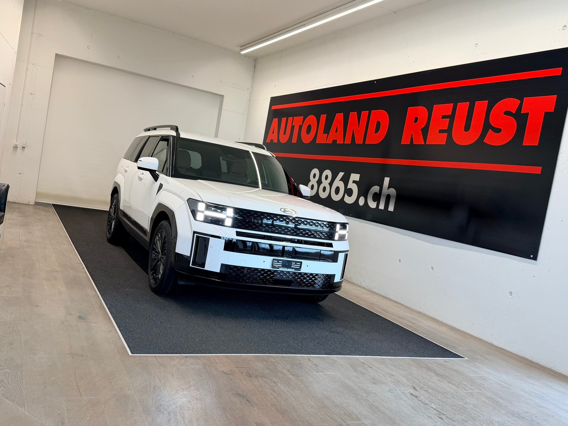 HYUNDAI Santa Fe 1.6 T-GDi PHEV Calligraphy 4WD Automatic-image-0
