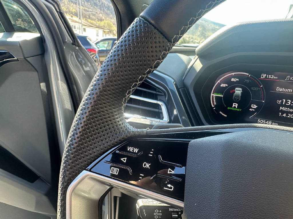 AUDI Q4 e-tron 50 quattro-image-8