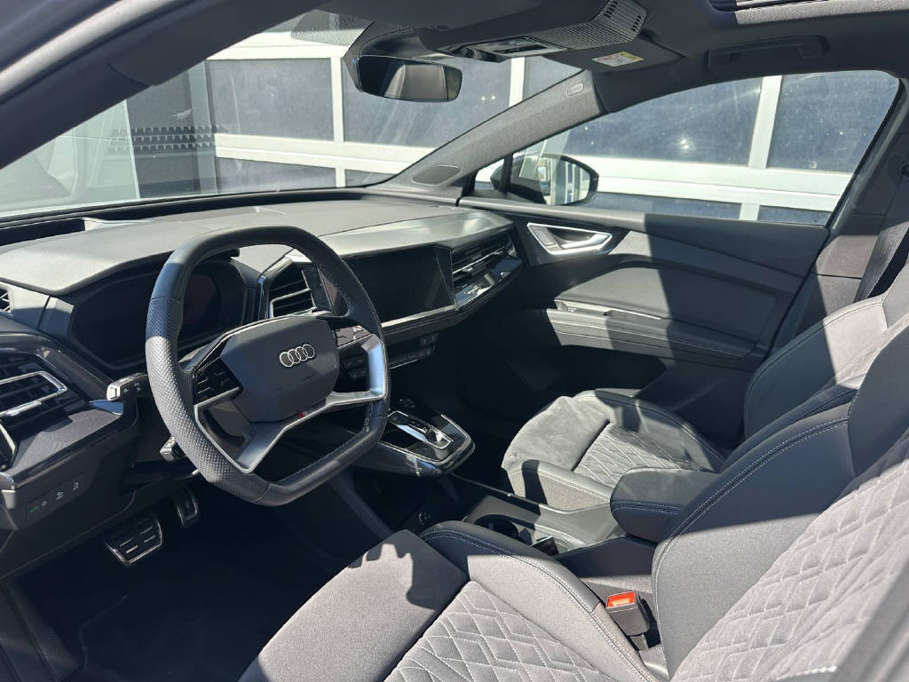 AUDI Q4 e-tron 50 quattro-image-6