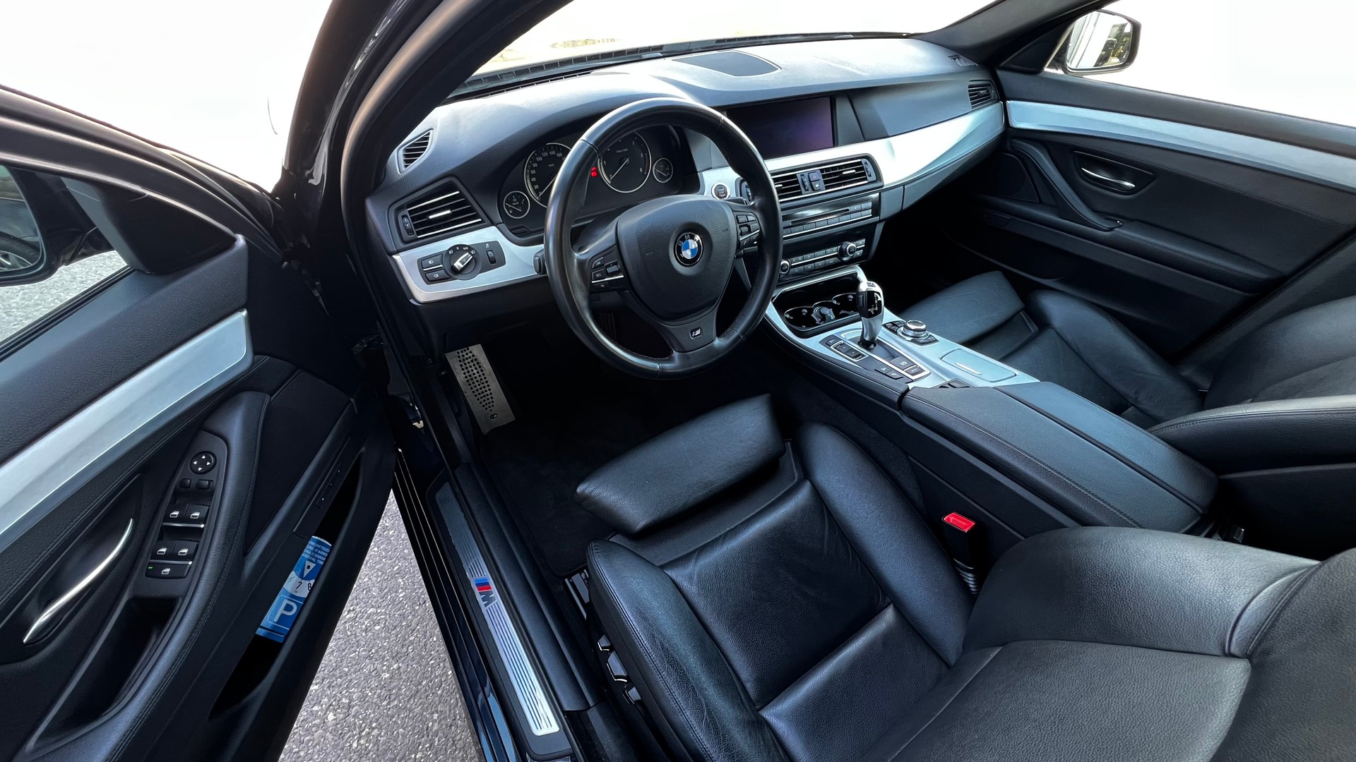 BMW 525d xDrive Touring Steptronic-image-4