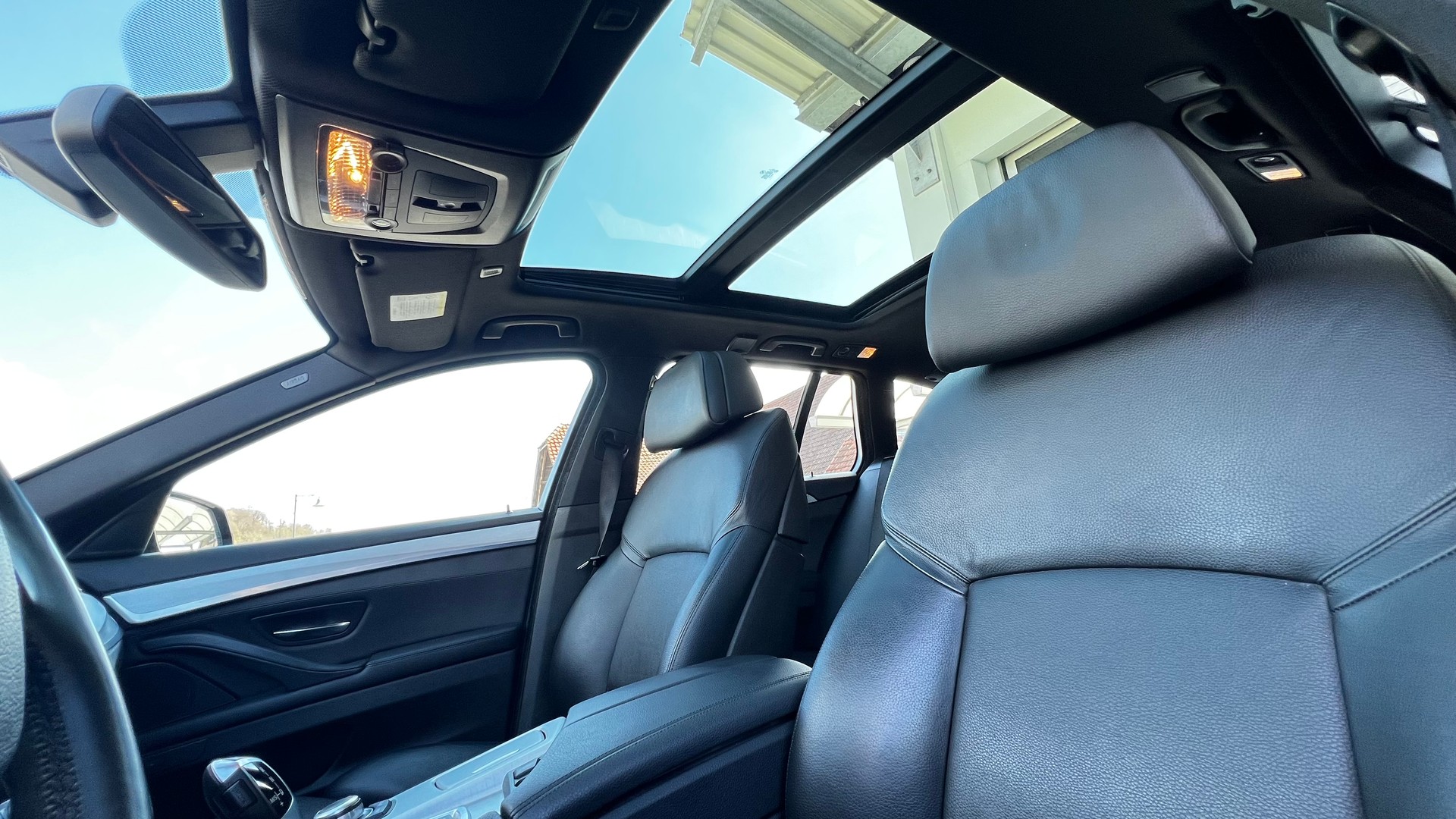 BMW 525d xDrive Touring Steptronic-image-10
