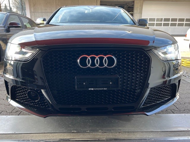 AUDI RS4 Avant 4.2 FSI V8 quattro S-tronic-image-15