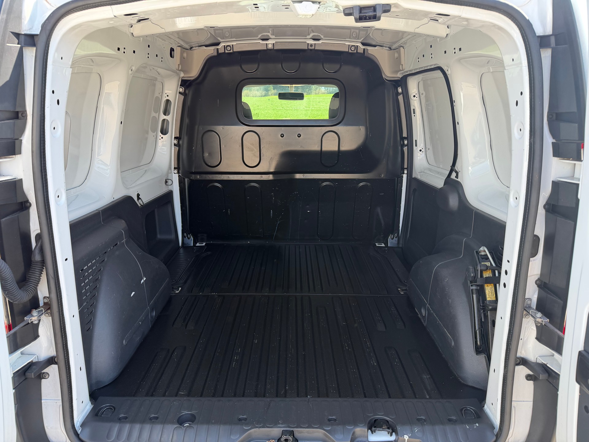 RENAULT Kangoo Medium 1.6 105 Business-image-4