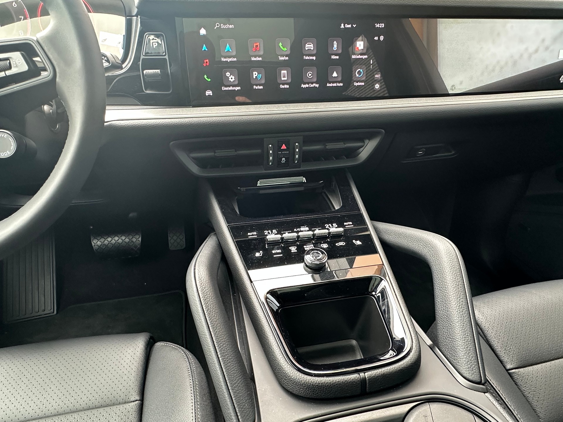 PORSCHE Cayenne 3.0 V6 / Neues Modell-image-12