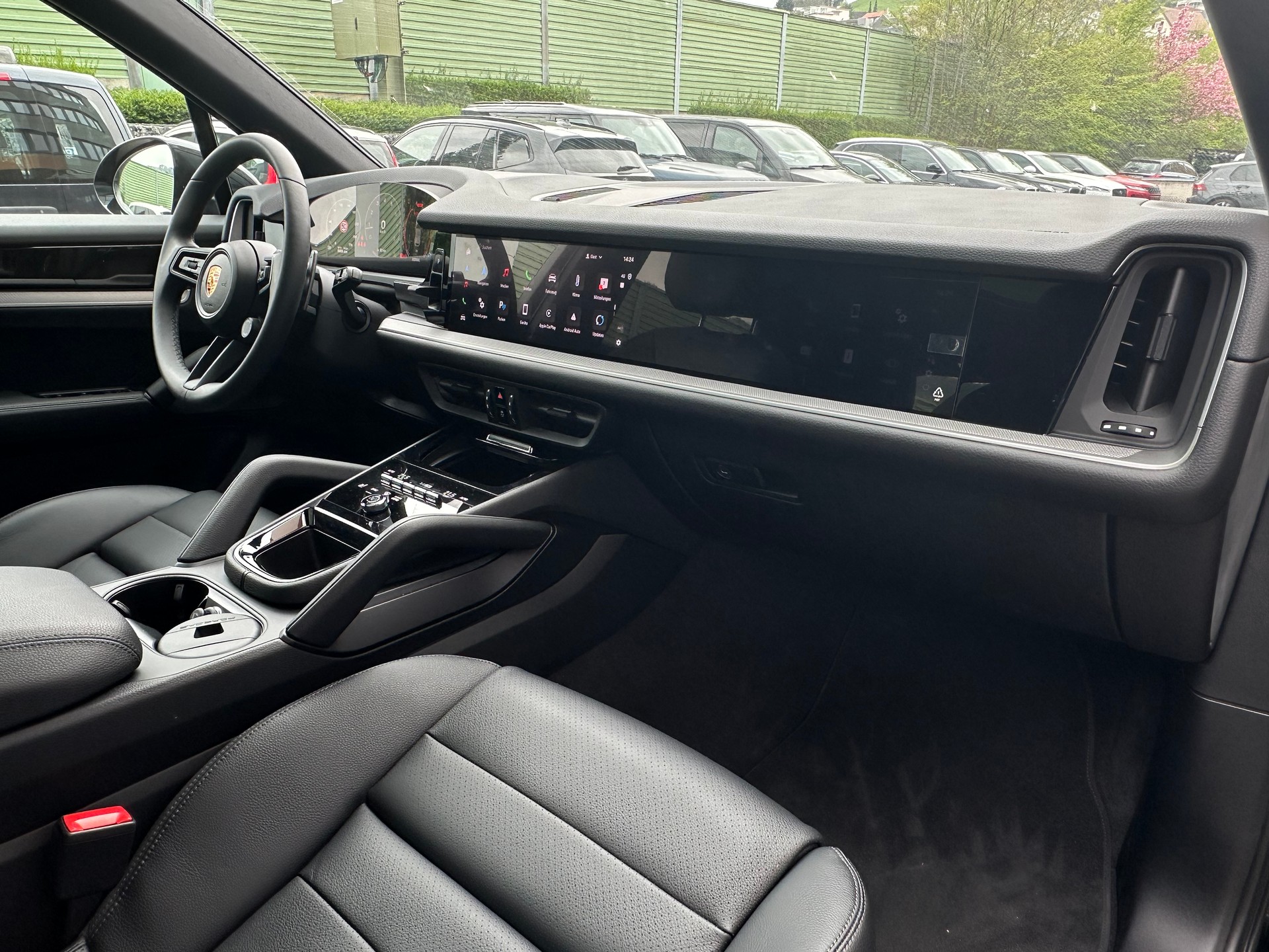PORSCHE Cayenne 3.0 V6 / Neues Modell-image-15