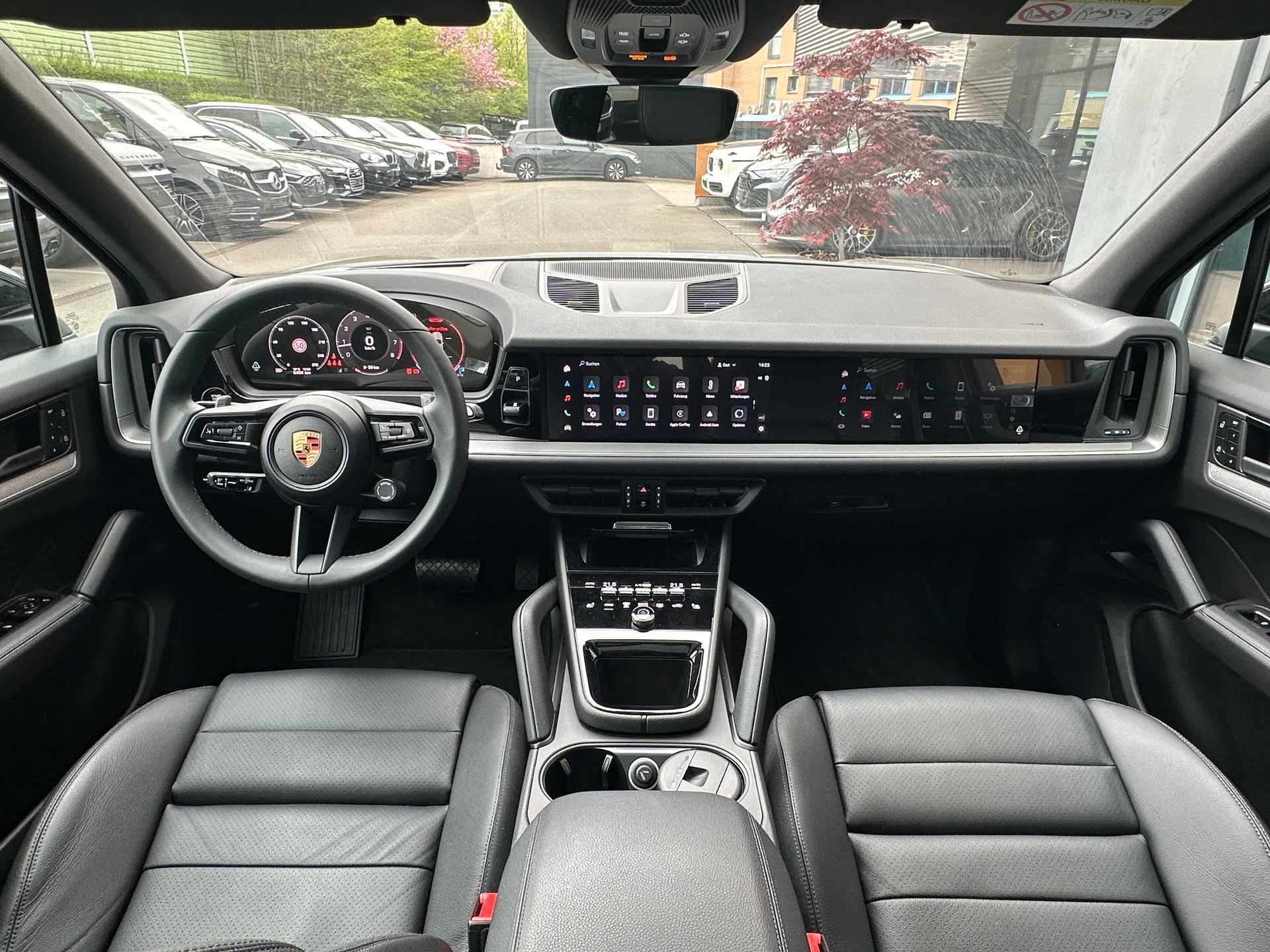 PORSCHE Cayenne 3.0 V6 / Neues Modell-image-9