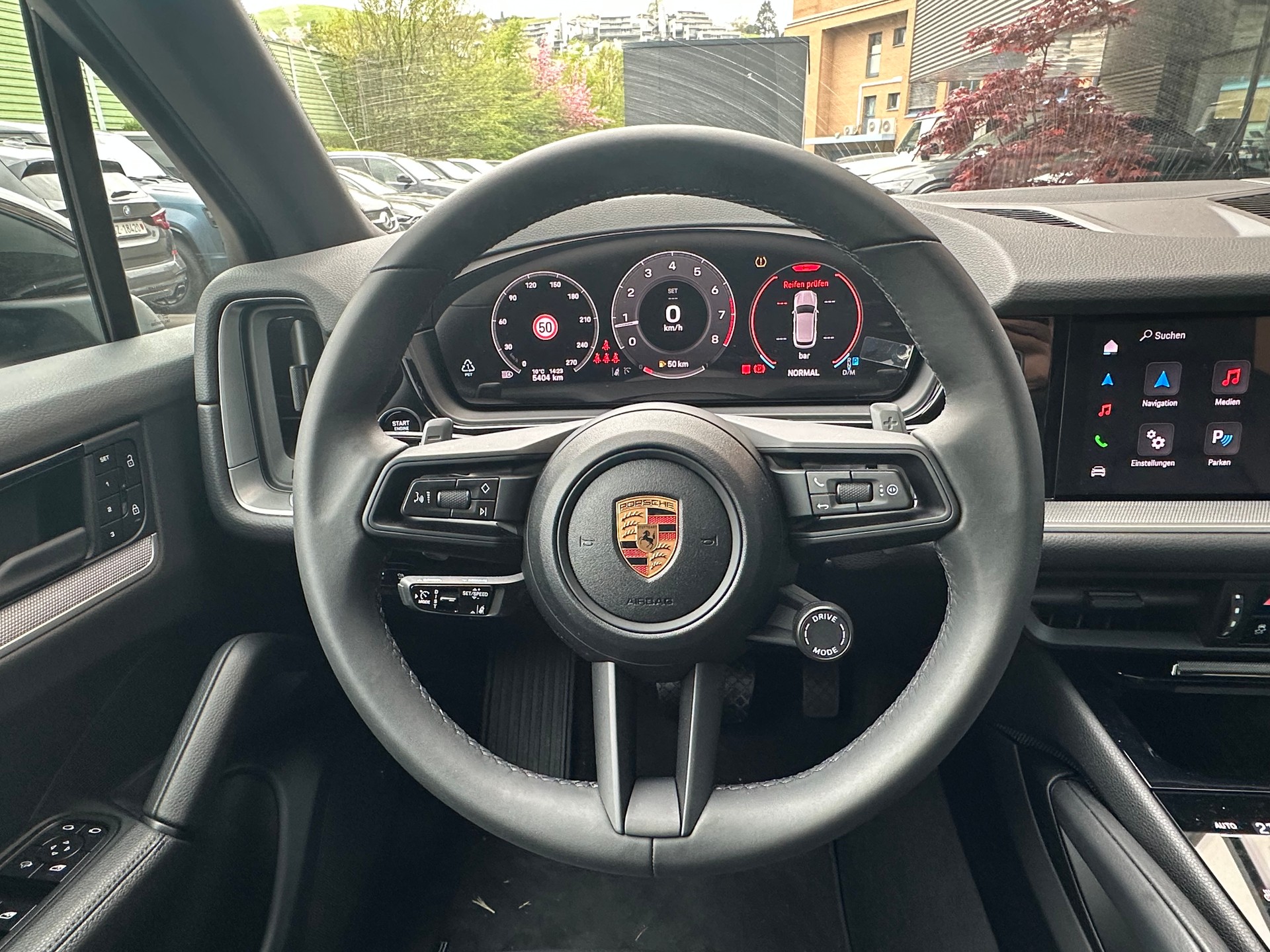 PORSCHE Cayenne 3.0 V6 / Neues Modell-image-11