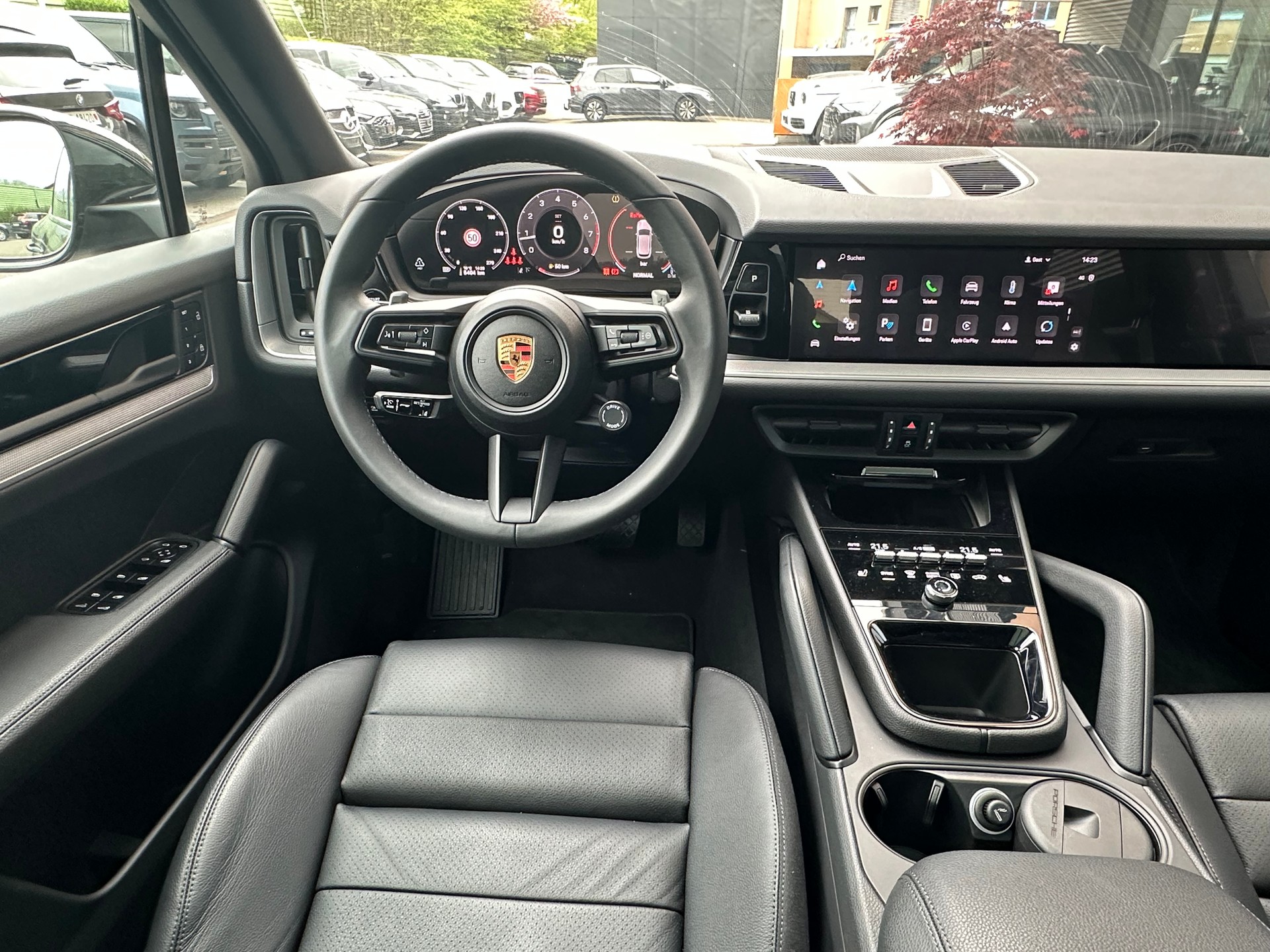 PORSCHE Cayenne 3.0 V6 / Neues Modell-image-10