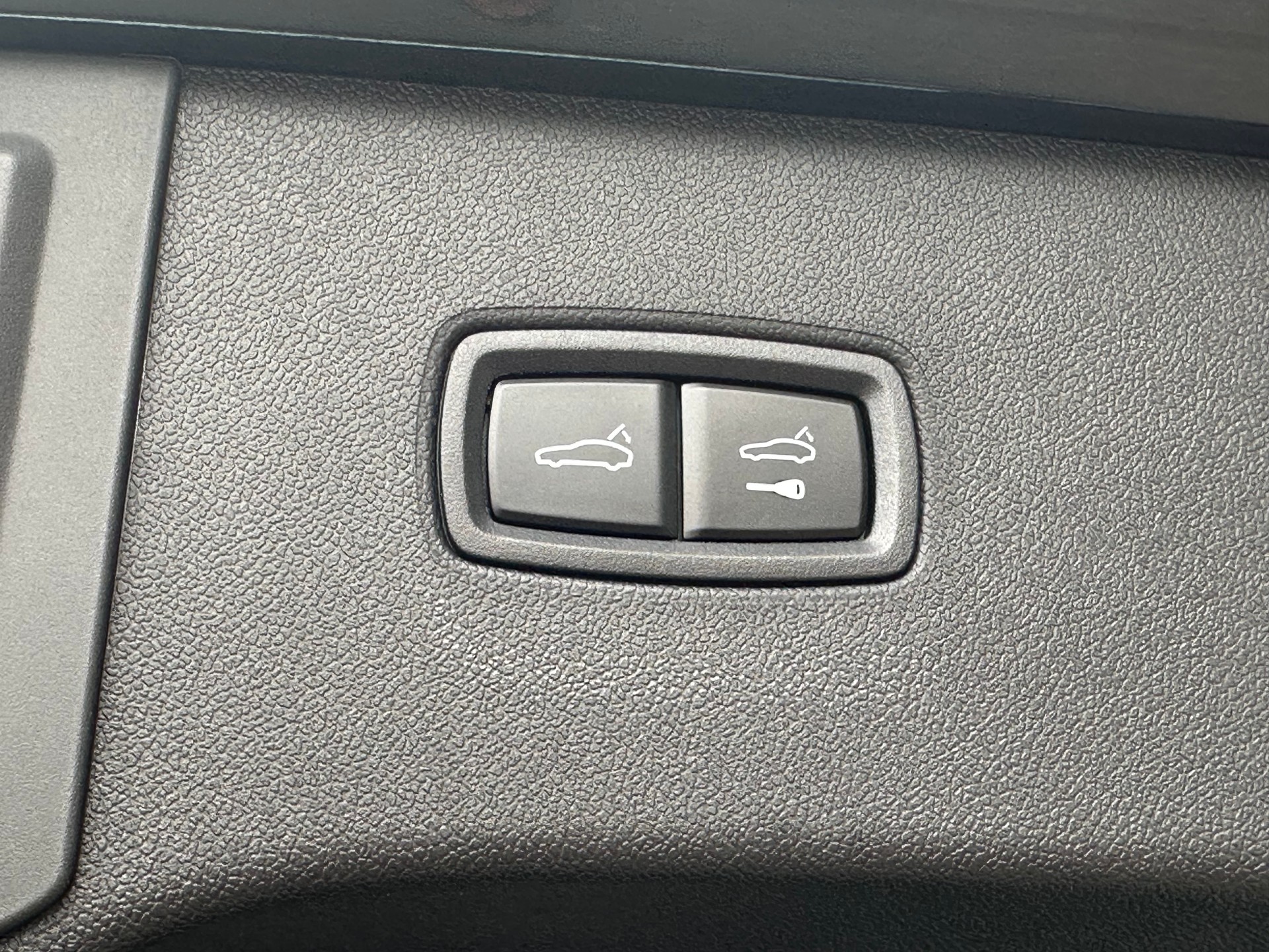 PORSCHE Cayenne 3.0 V6 / Neues Modell-image-21