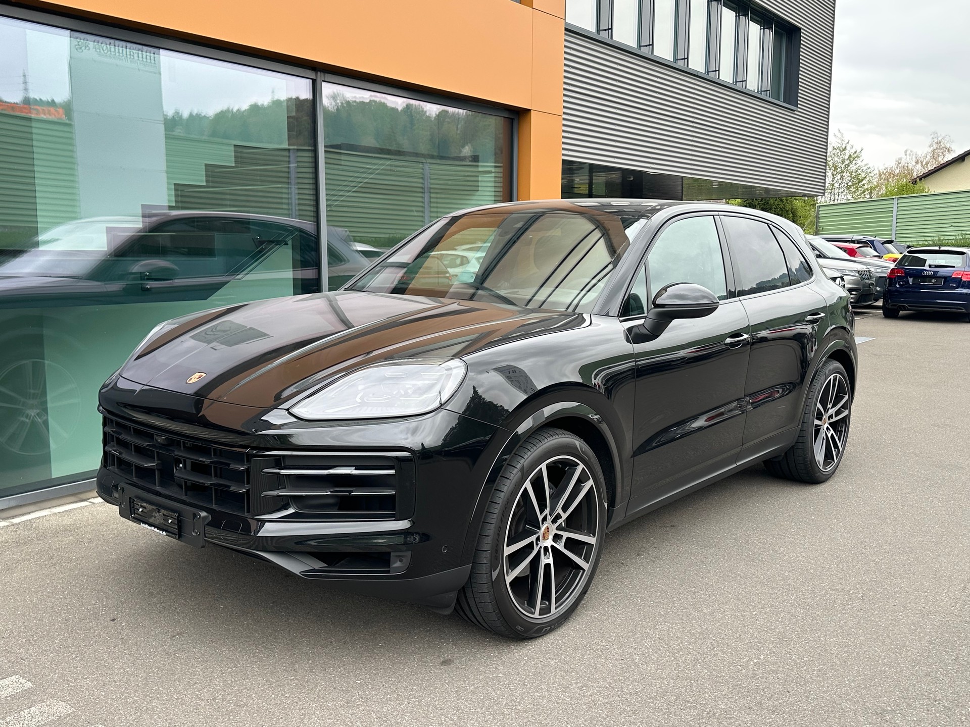 PORSCHE Cayenne 3.0 V6 / Neues Modell-image-1