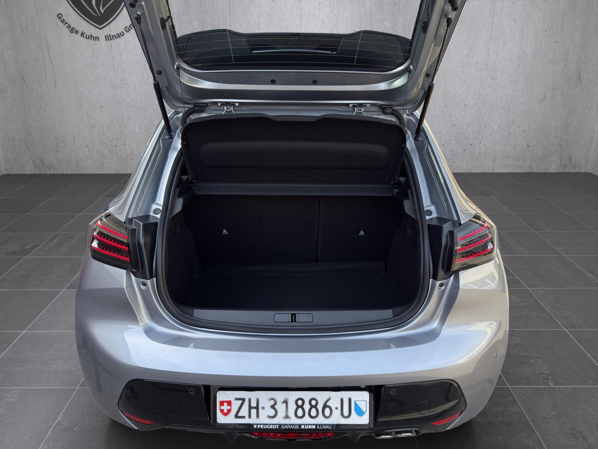 PEUGEOT 208 1.2 Hybrid 145 GT-image-18