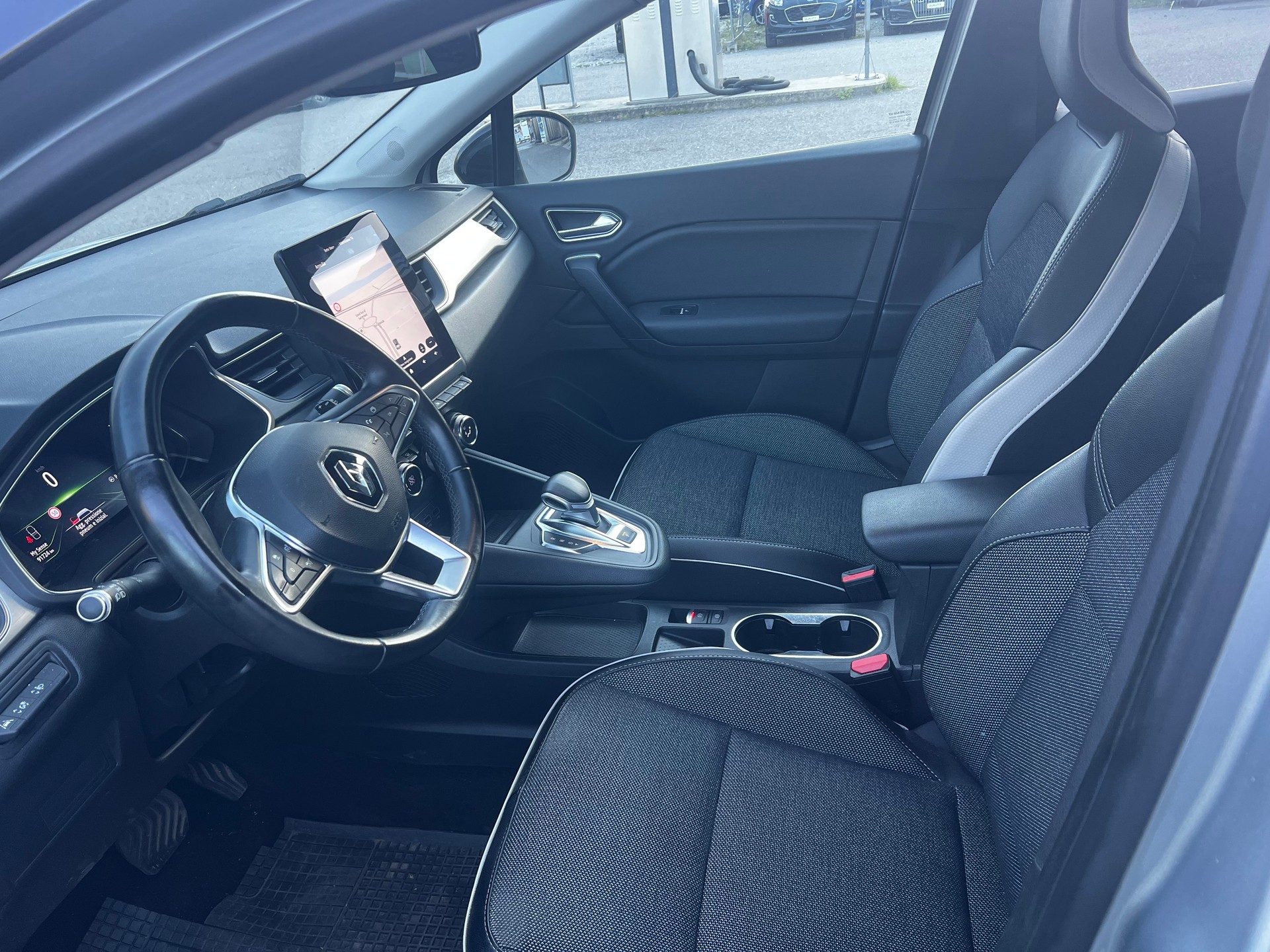 RENAULT Captur 1.3 TCe EDC Intens EDC-image-8