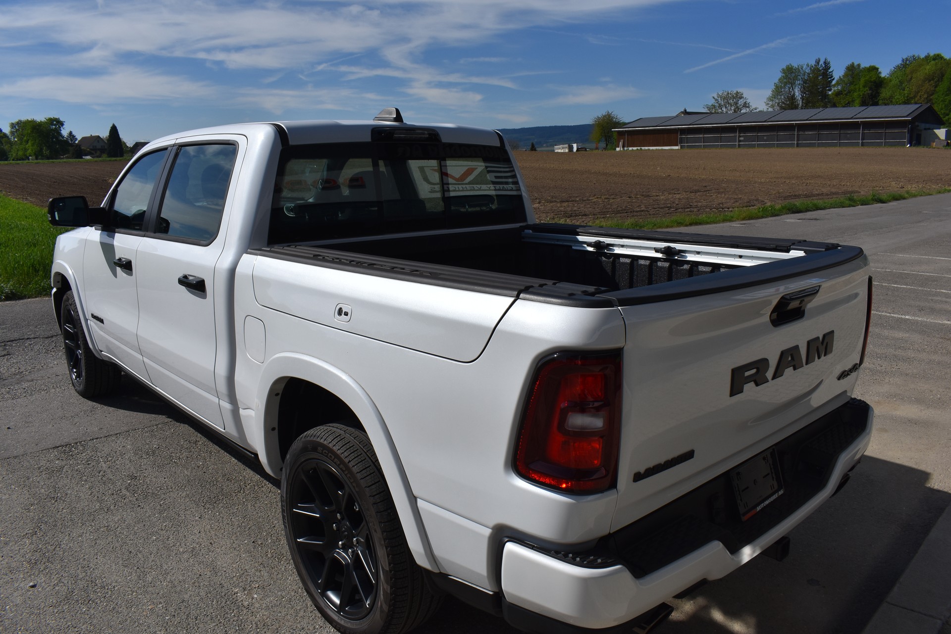 DODGE Ram 1500 Laramie Hurricane Night Edition-image-5