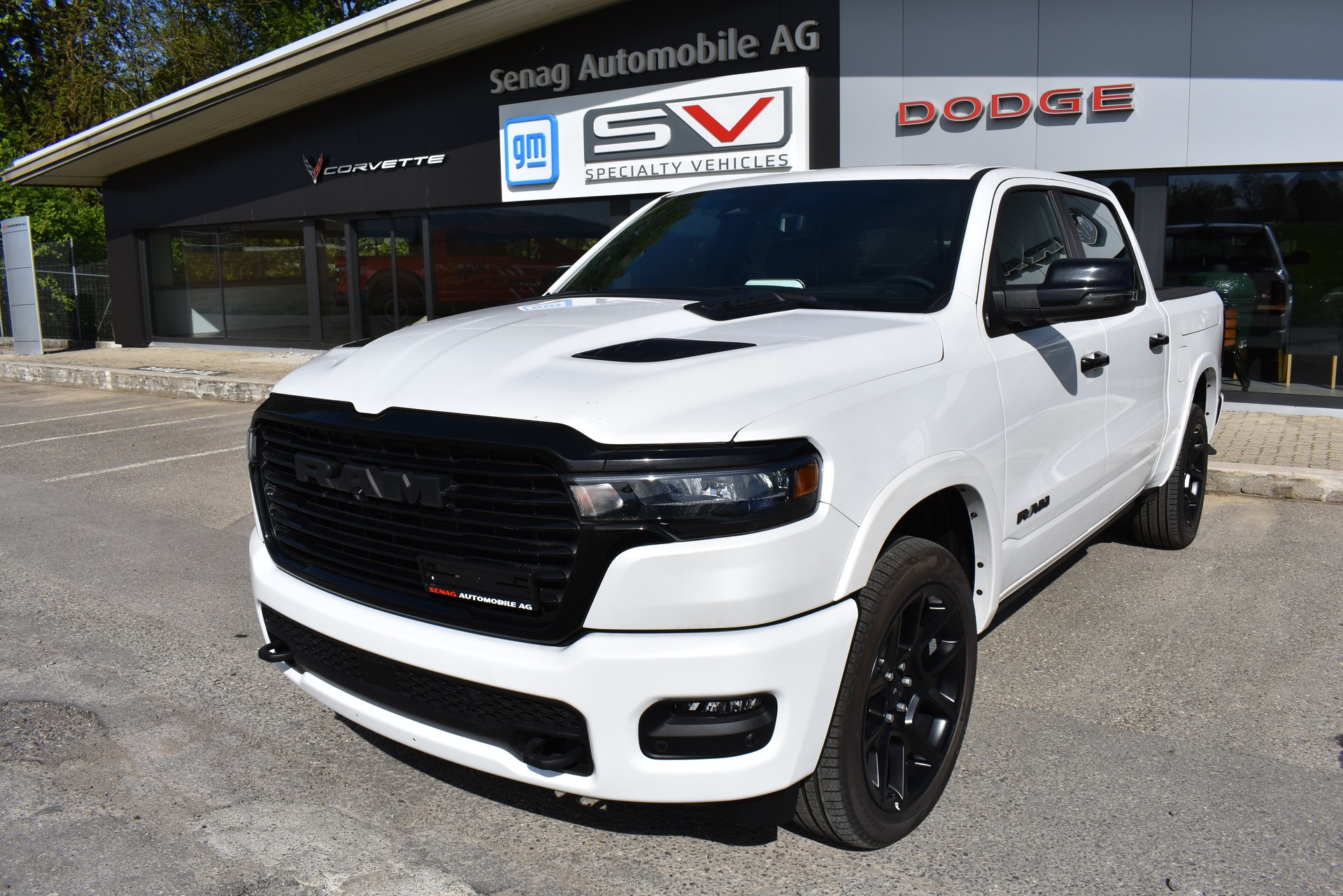 DODGE Ram 1500 Laramie Hurricane Night Edition-image-7